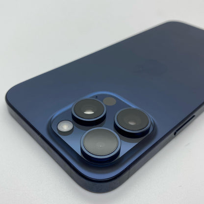 【全額返金保証】【最速発送】Apple iPhone iPhone 15 Pro Max 256GB ブルーチタニウム docomo SIMフリー 白ロム 美品 動作確認済 86%