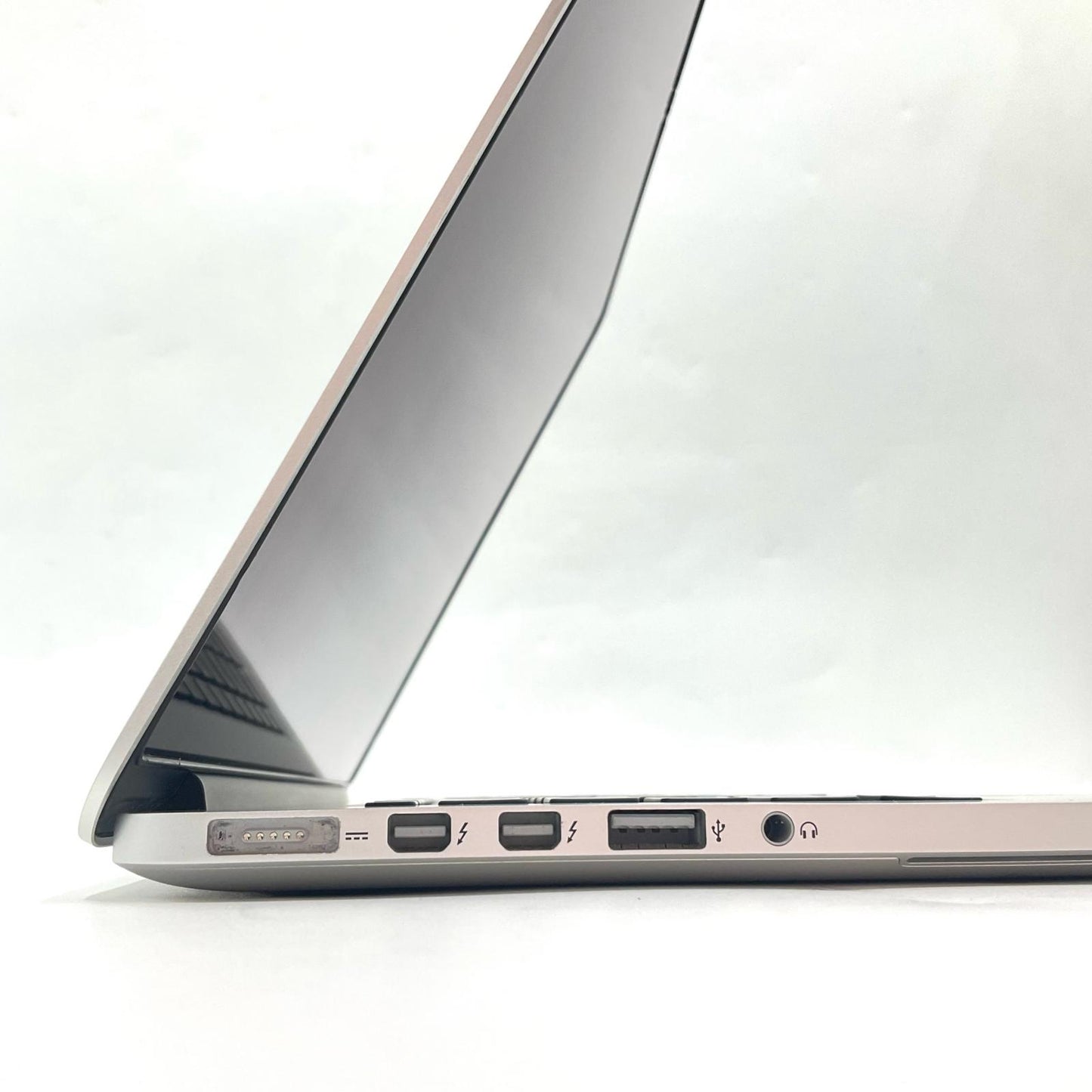 【全額返金保証】【最速発送】Apple MacBook Pro 15.4インチ 2013 2.3 GHz クアッドコア Intel Core i7 16GB SSD 512GB シルバー 90.1% 動作確認済