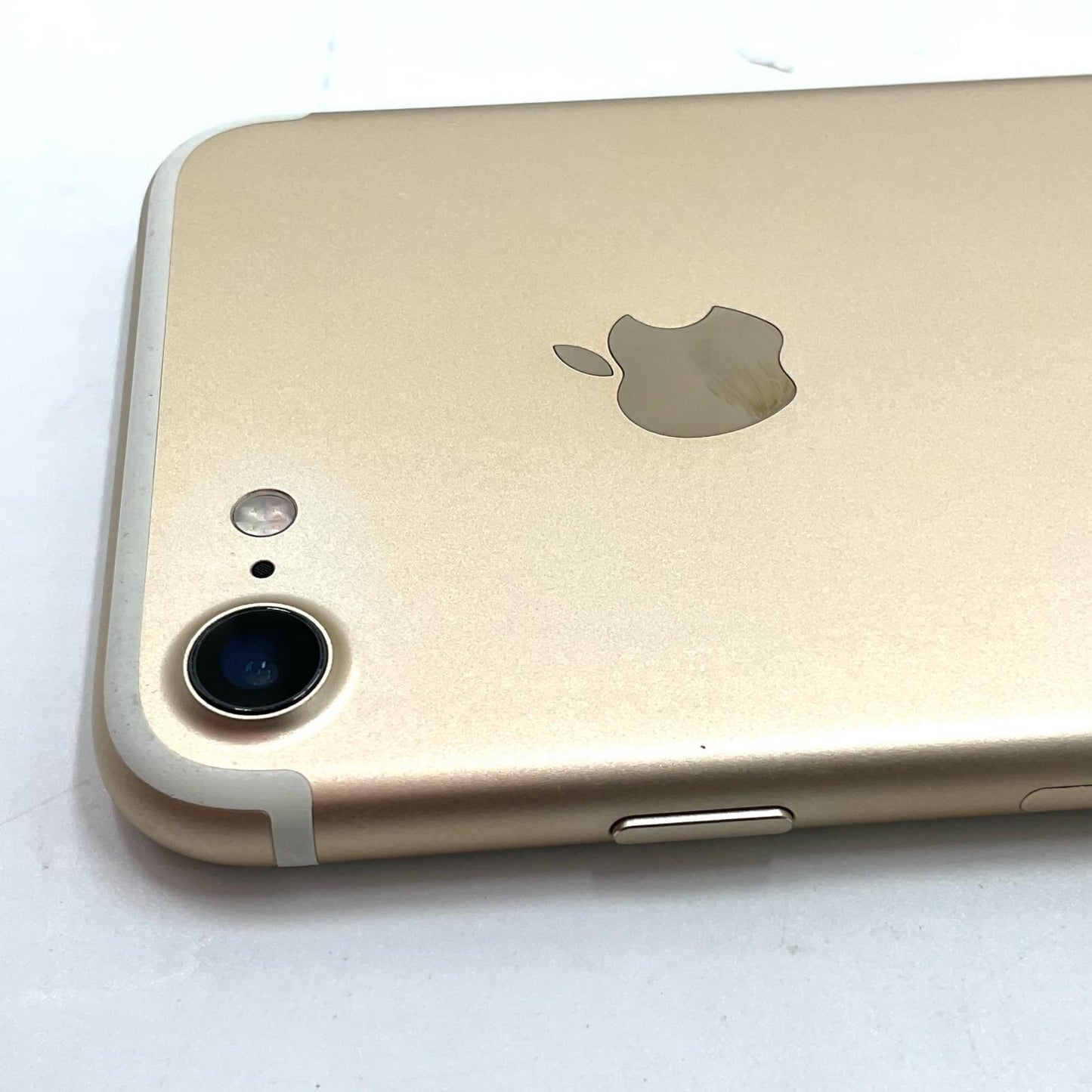 【全額返金保証】【最速発送】Apple iPhone iPhone 7 128GB ゴールド Softbank 白ロム 動作確認済 71%