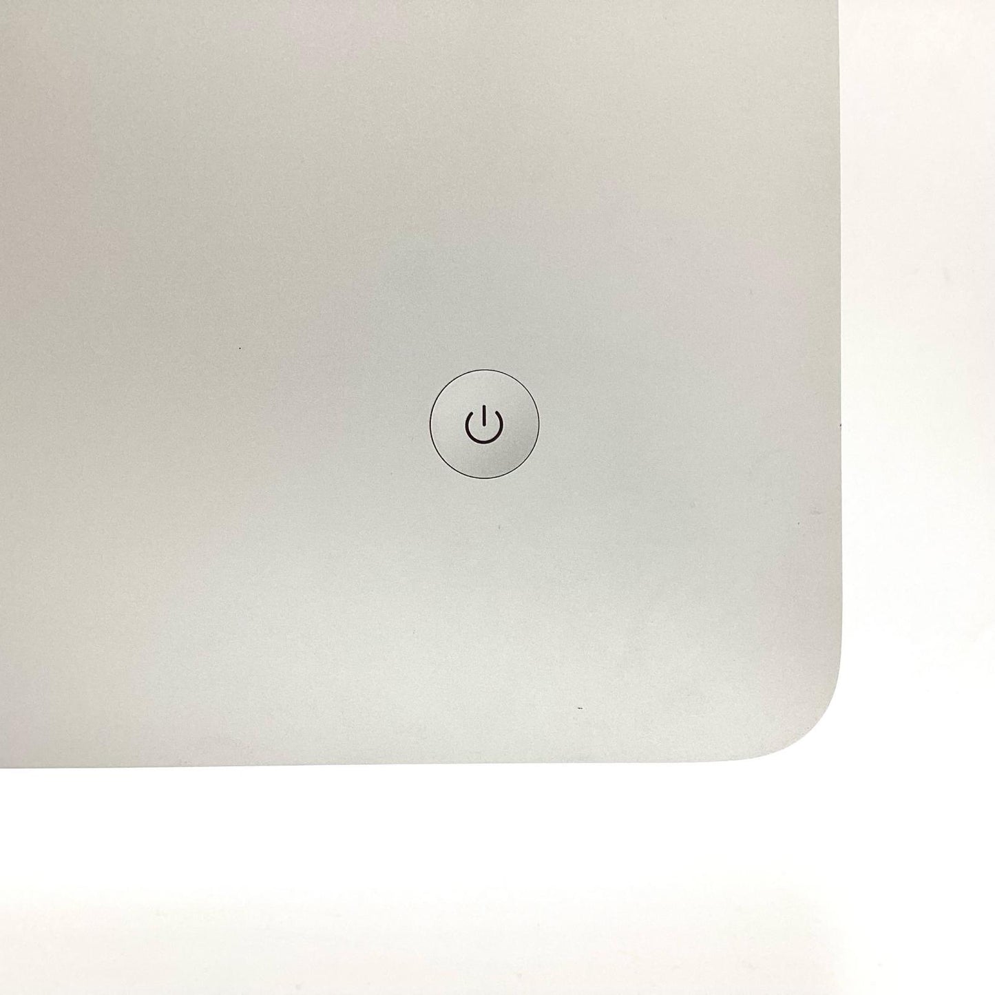 【全額返金保証】【最速発送】Apple iMac 21.5インチ 3.6GHz クアッドコア Intel Core i3 8GB HDD 1TB シルバー 動作確認済