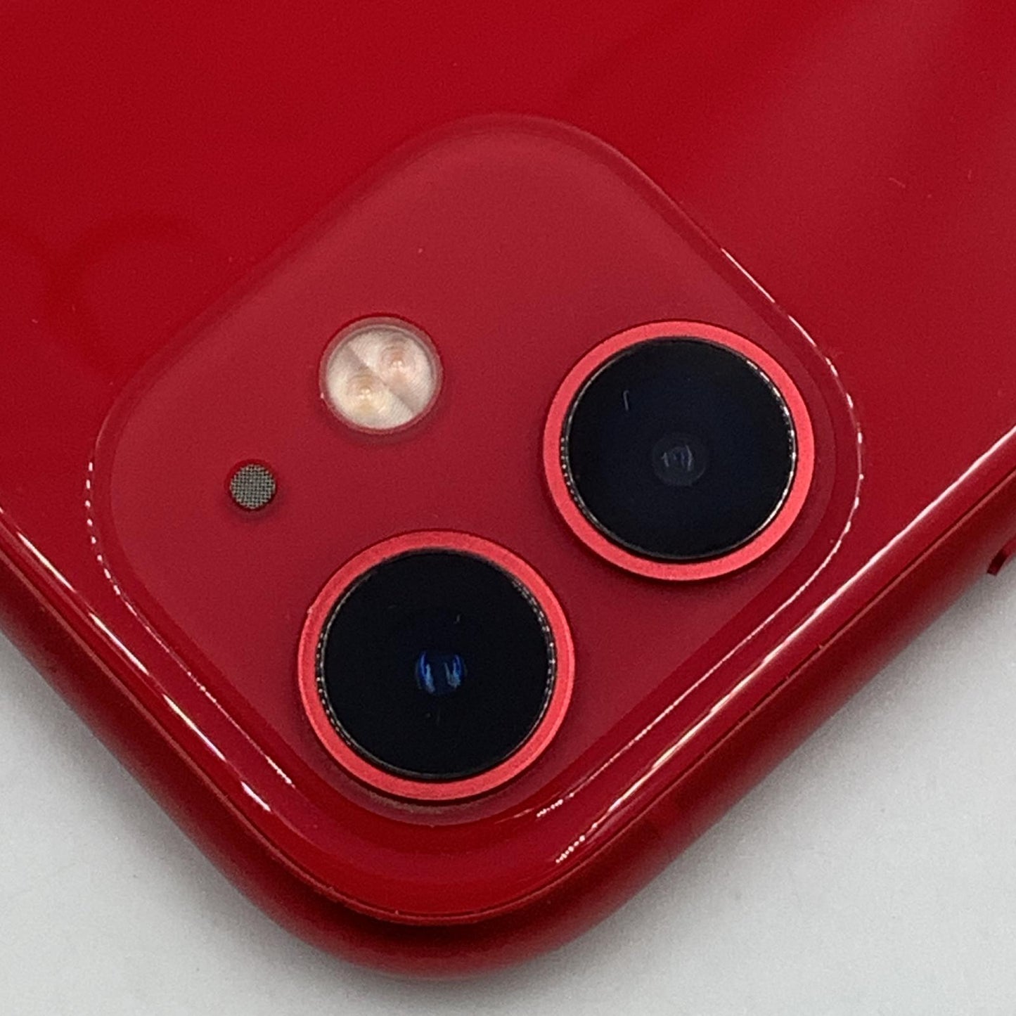 【最速発送】Apple iPhone iPhone 11 256GB (PRODUCT)RED docomo 白ロム【難有】 75%