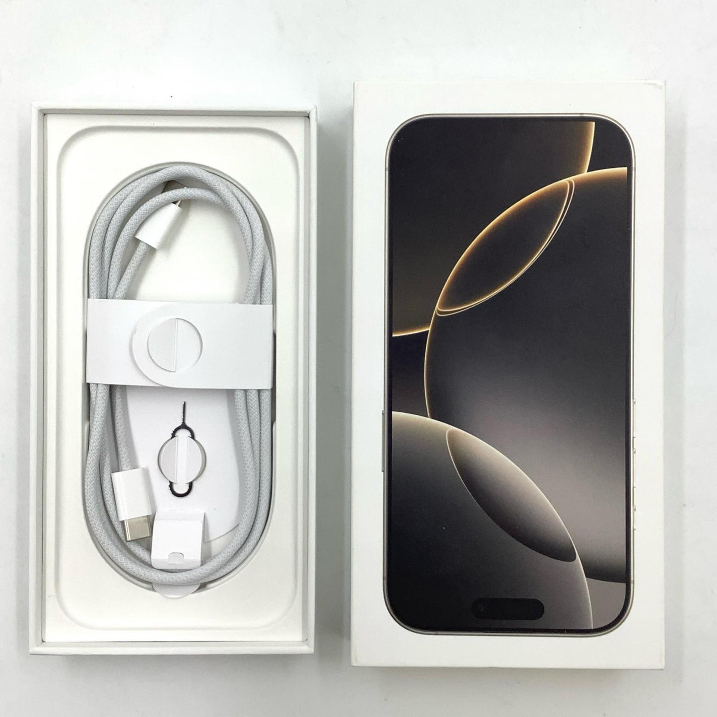 【全額返金保証】【最速発送】Apple iPhone iPhone Pro 16 Pro 256GB ナチュラルチタニウム docomo 白ロム 動作確認済 99%