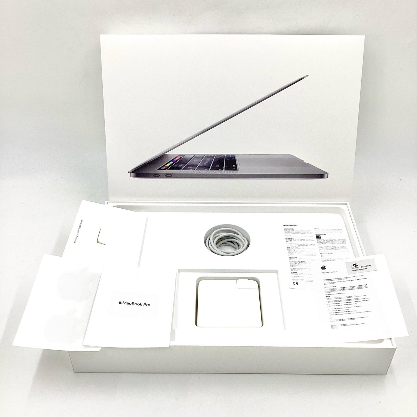 【最速発送】Apple MacBook Pro 15インチ 2019 2.3GHz 8コア Intel Core i9 16GB SSD 512GB シルバー 76%【難有】