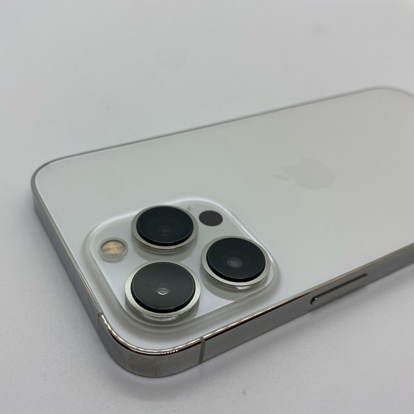 【全額返金保証】【最速発送】Apple iPhone iPhone 13 Pro 256GB シルバー SIMフリー 美品 動作確認済 85%