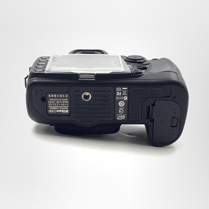 【全額返金保証】【最速発送】Nikon デジタル一眼 D300 ボディ ブラック 動作確認済