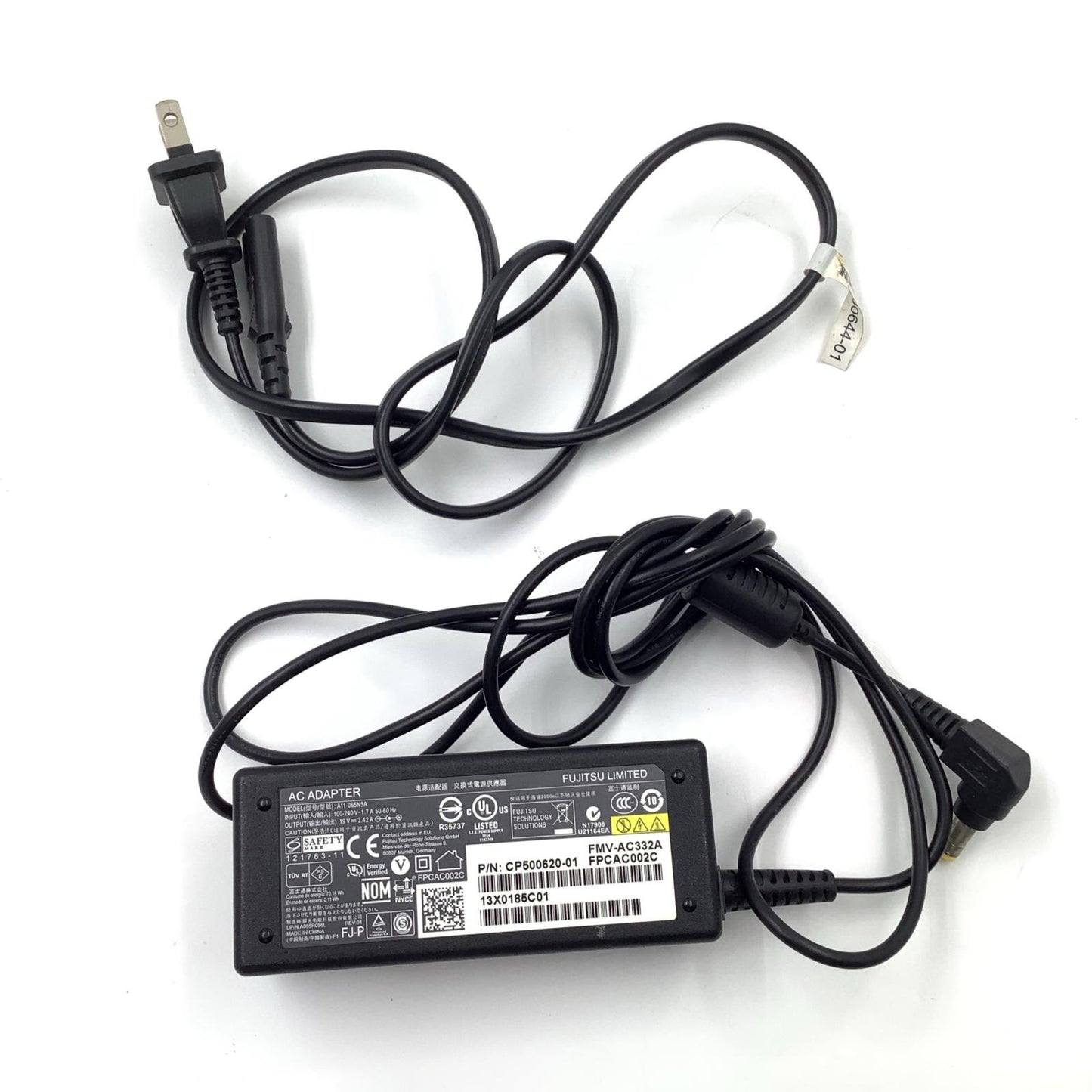 【最速発送】富士通 LIFEBOOK AH77/B3 FMVA77B3BG Intel(R) Core(TM) i7-8550U CPU @ 1.80GHz 16GB SSD 1TB 63.2%【難有】
