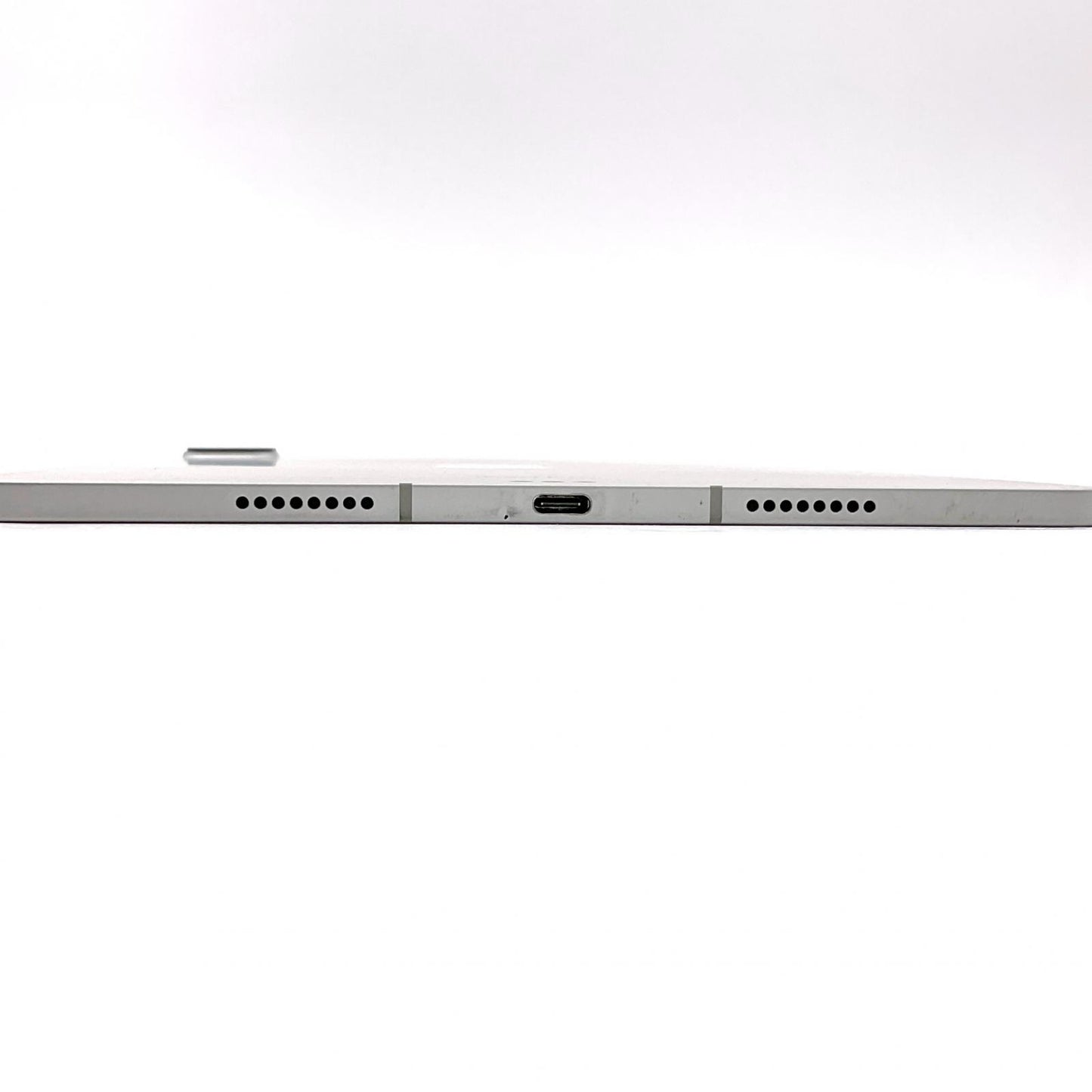 【全額返金保証】【最速発送】Apple iPad Air 10.9インチ 第5世代 256GB スターライト WiFi+Cellular docomo 白ロム 動作確認済