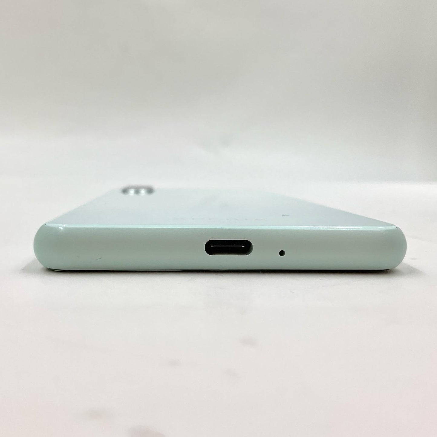 【全額返金保証】【最速発送】Sony Xperia 10 II 64GB Mint au SOV43 白ロム 動作確認済