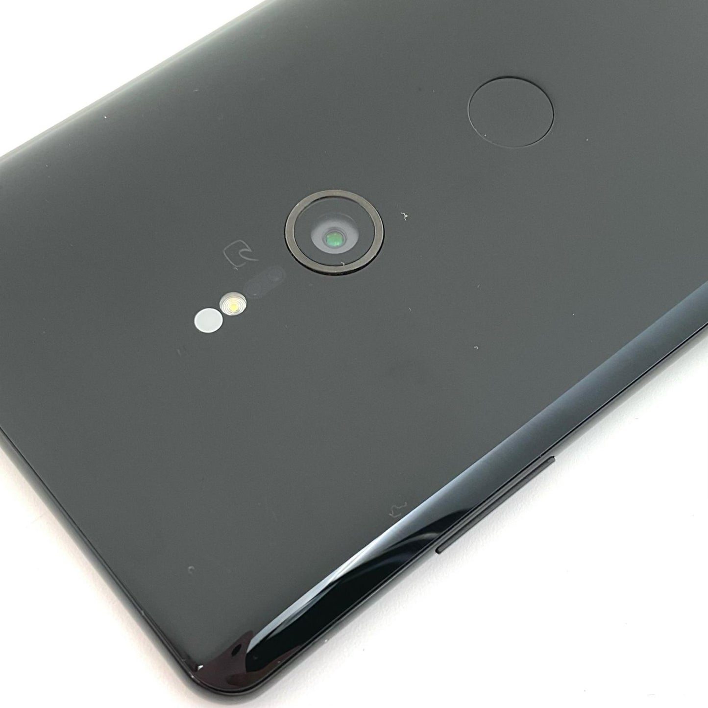 【全額返金保証】【最速発送】Sony Xperia XZ3 64GB ブラック au SOV39 白ロム 動作確認済
