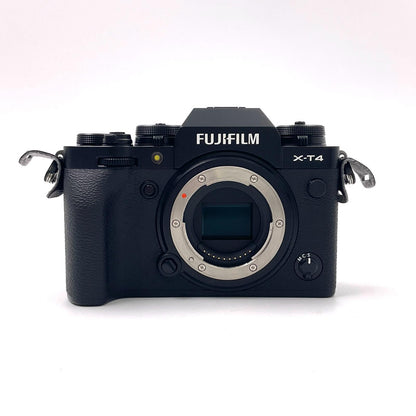 【全額返金保証】【最速発送】FUJIFILM デジタル一眼 FUJIFILM X-T4 ボディ [ブラック] ブラック 超美品 動作確認済
