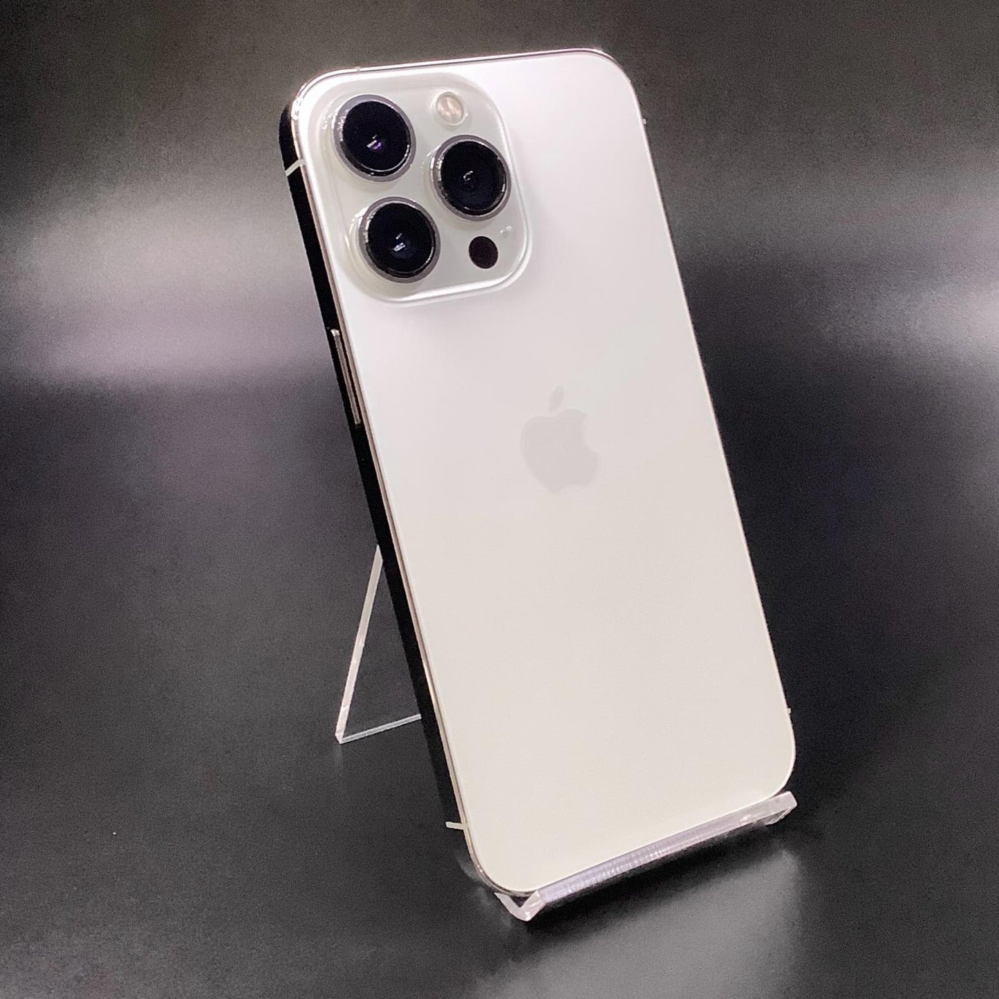 【全額返金保証】【最速発送】Apple iPhone iPhone 13 Pro 128GB シルバー docomo 白ロム 動作確認済 74%