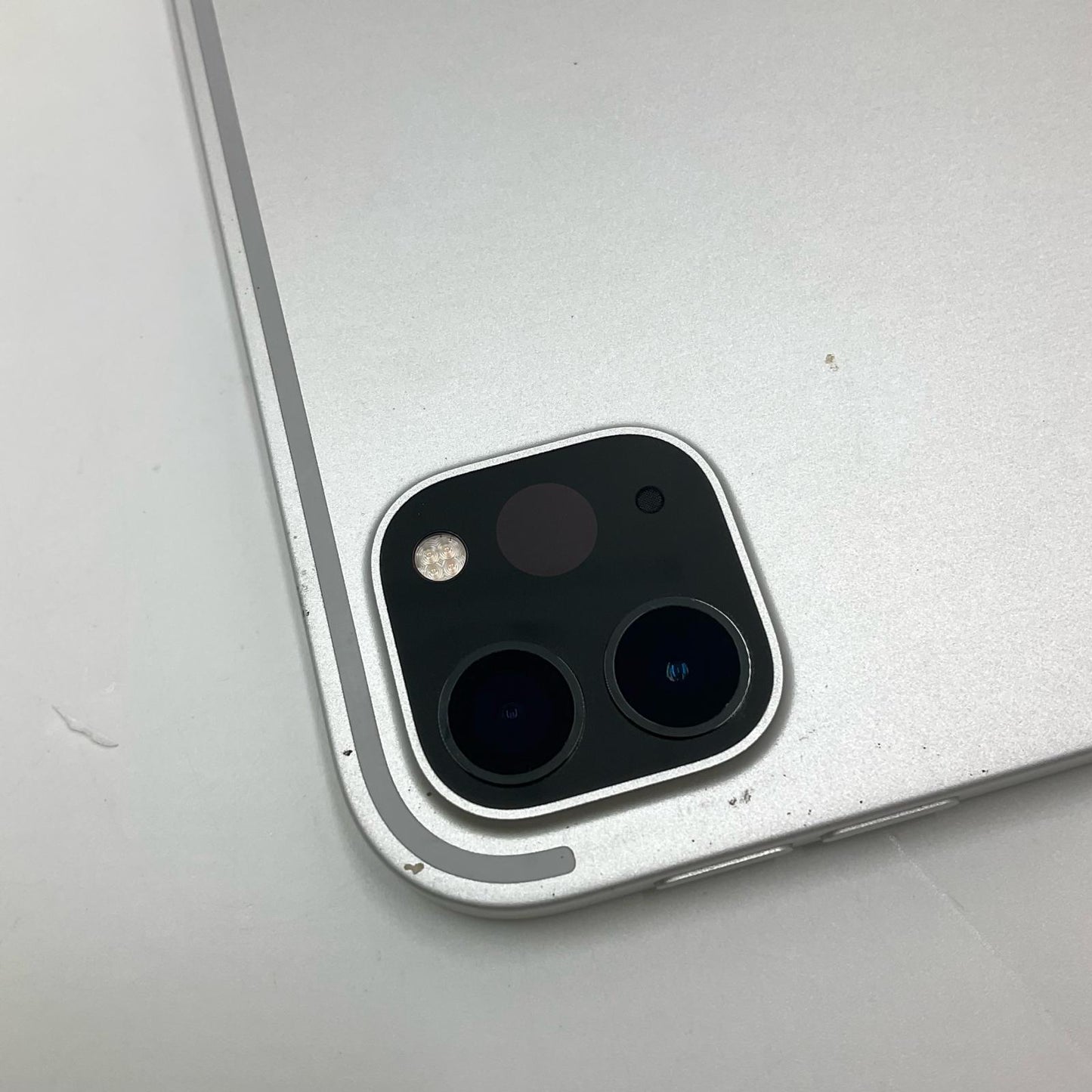 【全額返金保証】【最速発送】Apple iPad Pro 11インチ 第2世代 512GB シルバー Wi-Fi 動作確認済