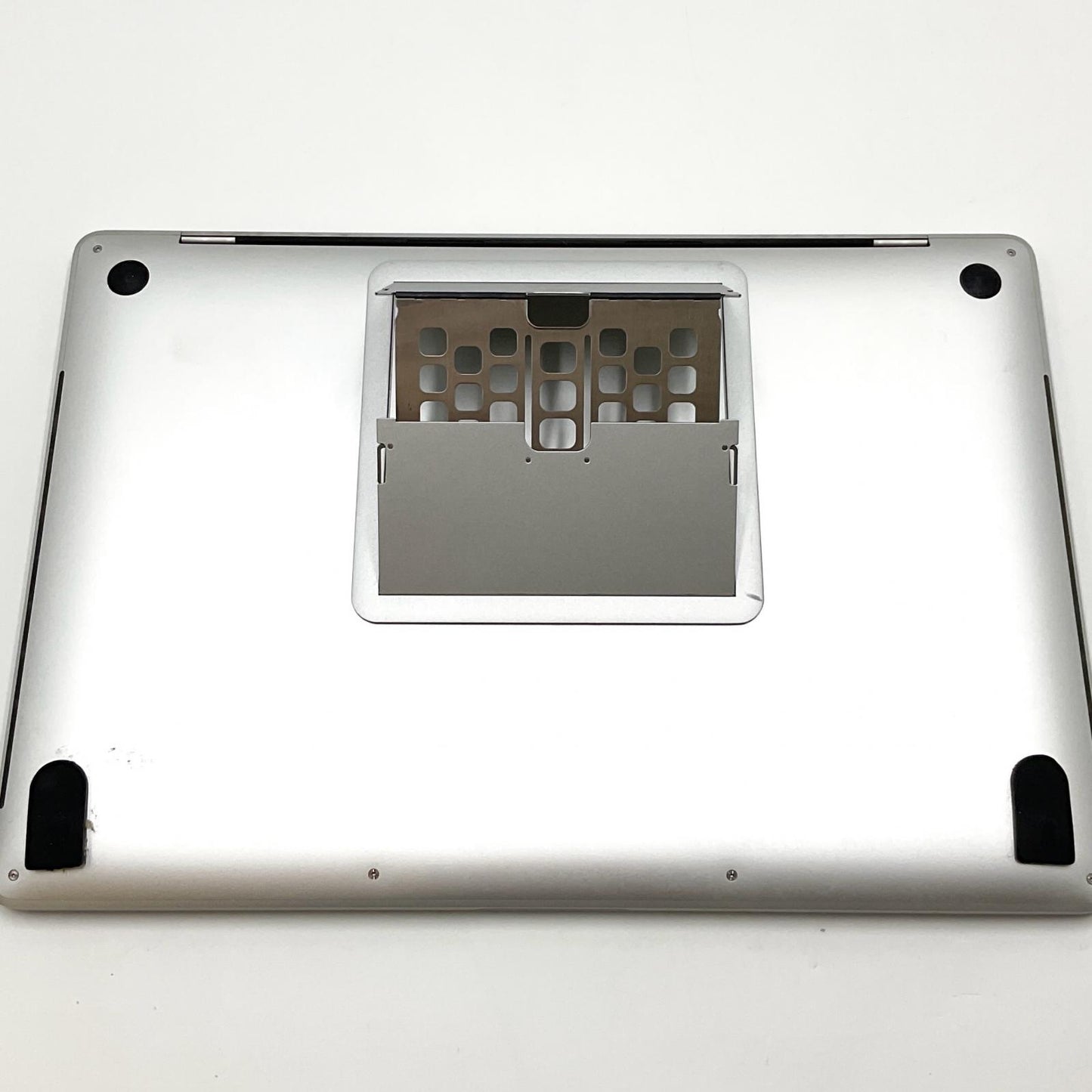 【全額返金保証】【最速発送】Apple MacBook Pro 16インチ 2019 2.3 GHz 8コア Intel Core i9 16GB SSD 1TB シルバー 84% 動作確認済