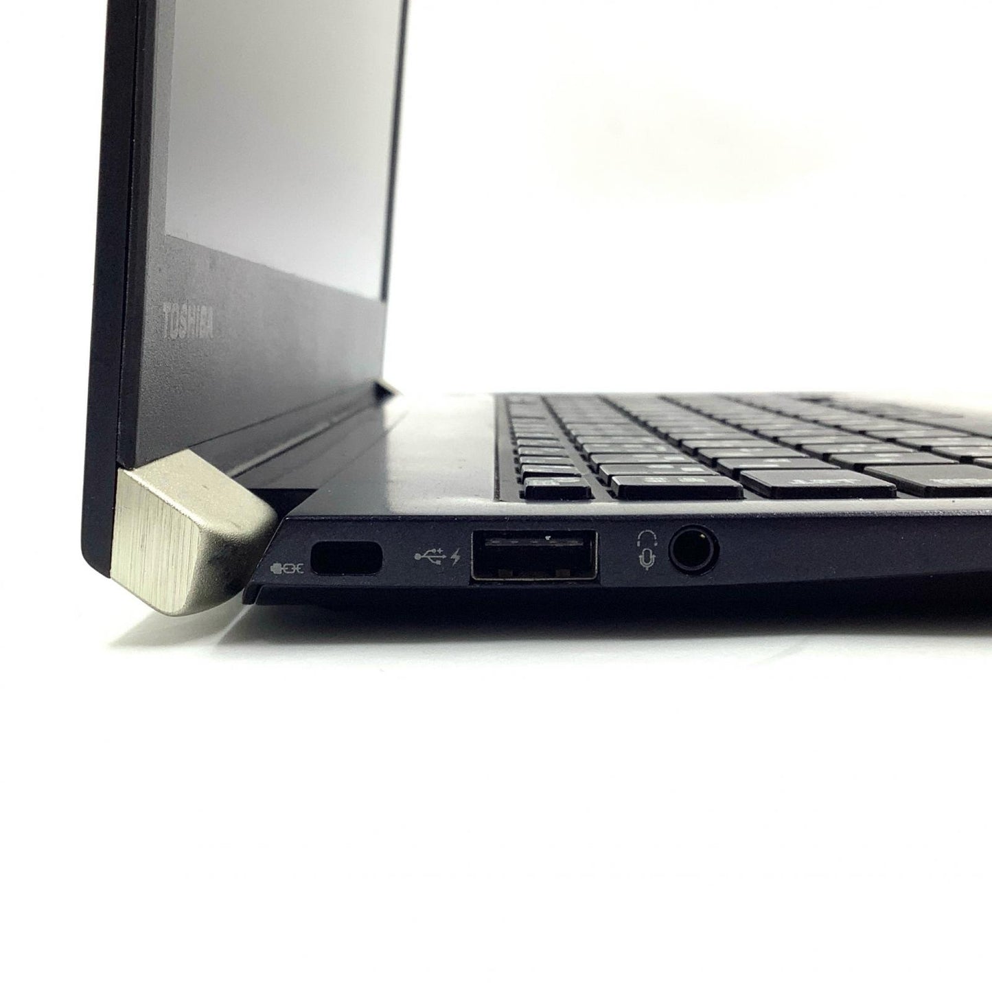 【最速発送】dynabook UX53/FLE PUX53FLANNGDG Intel Core i5-7200U CPU @ 2.50GHz 8GB M.2 SSD 256GB 66.1%【難有】