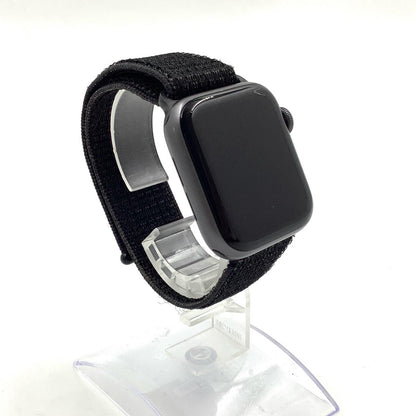 【全額返金保証】【最速発送】Apple Watch Nike Series 4 アルミニウム 40mm GPS 78% 動作確認済