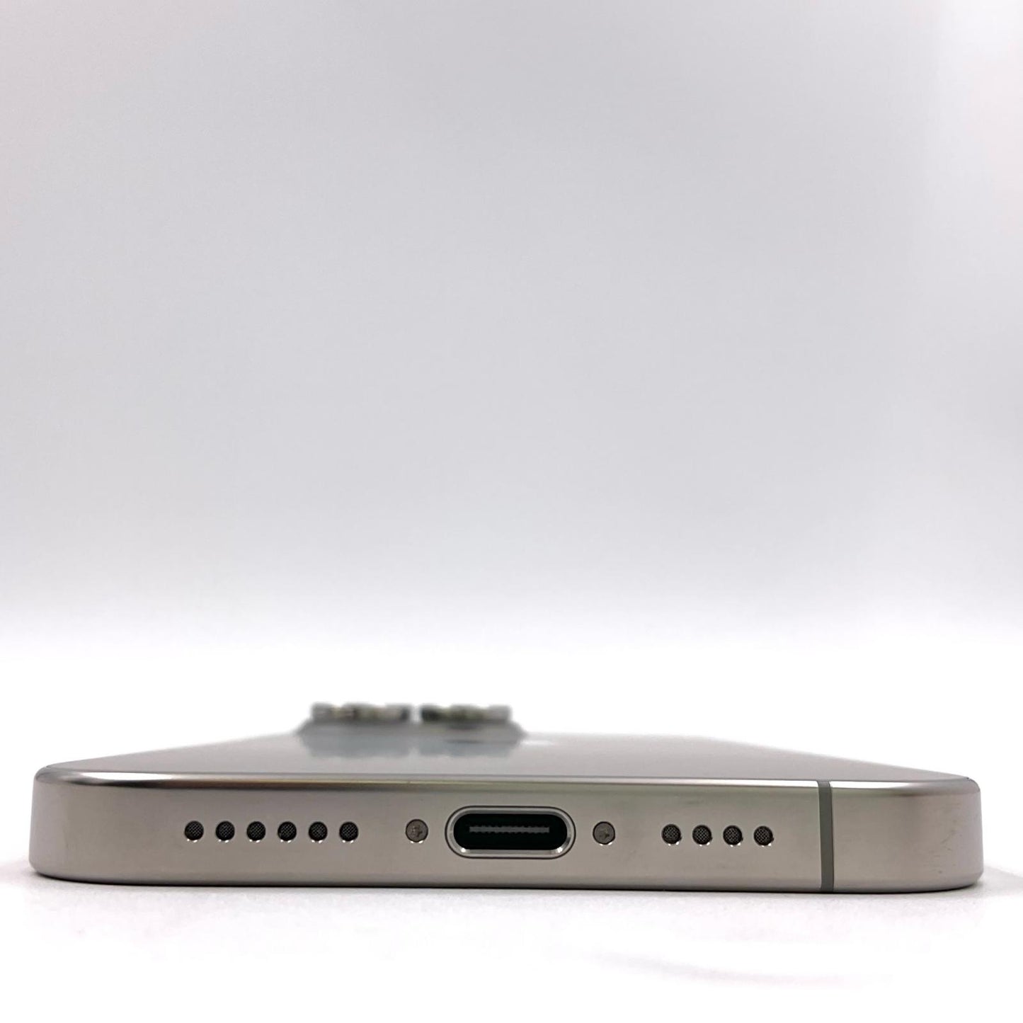 【全額返金保証】【最速発送】Apple iPhone iPhone 16 Pro Max 256GB ナチュラルチタニウム SIMフリー 白ロム 超美品 動作確認済 94%