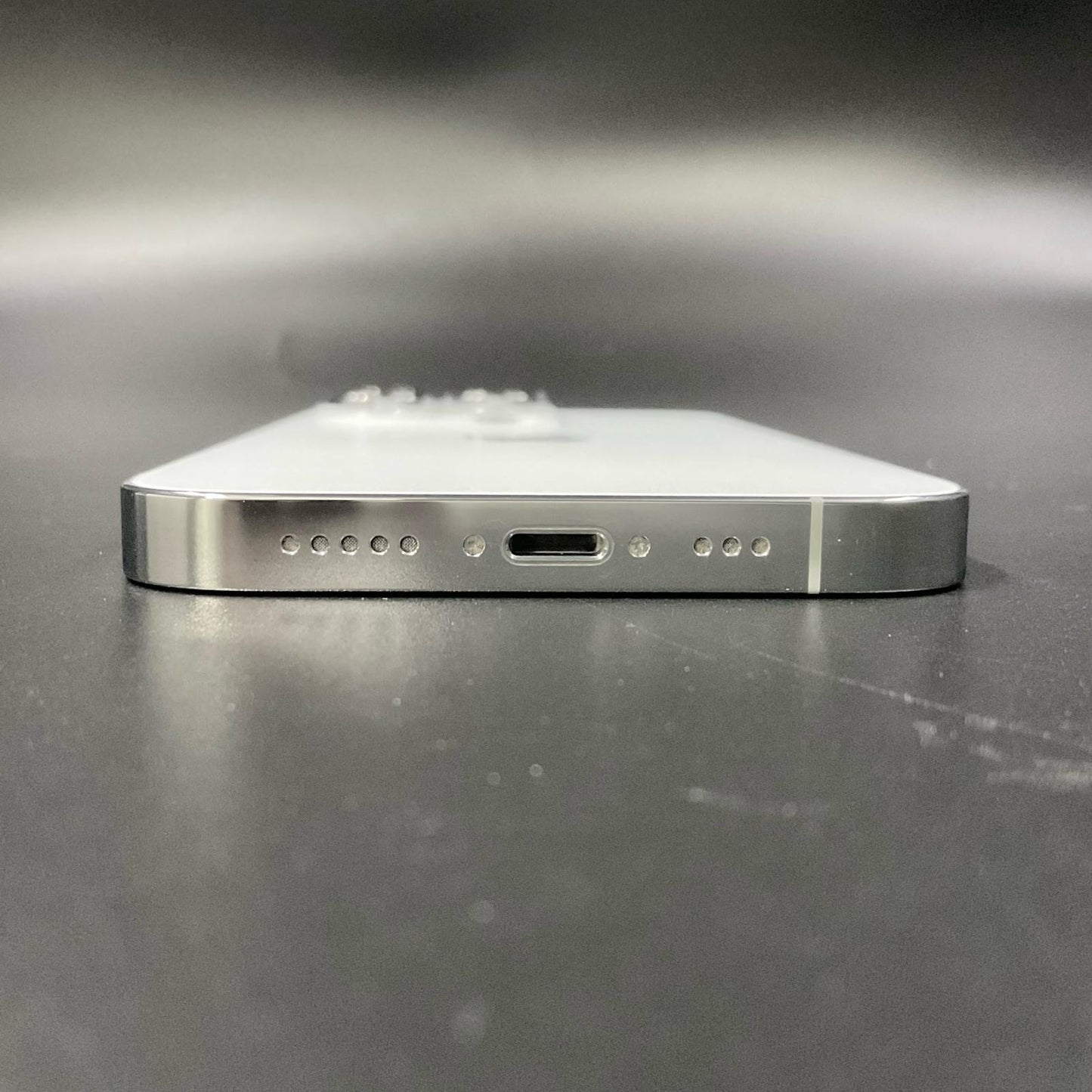 【全額返金保証】【最速発送】Apple iPhone iPhone 14 Pro 256GB シルバー docomo 白ロム 動作確認済 80%