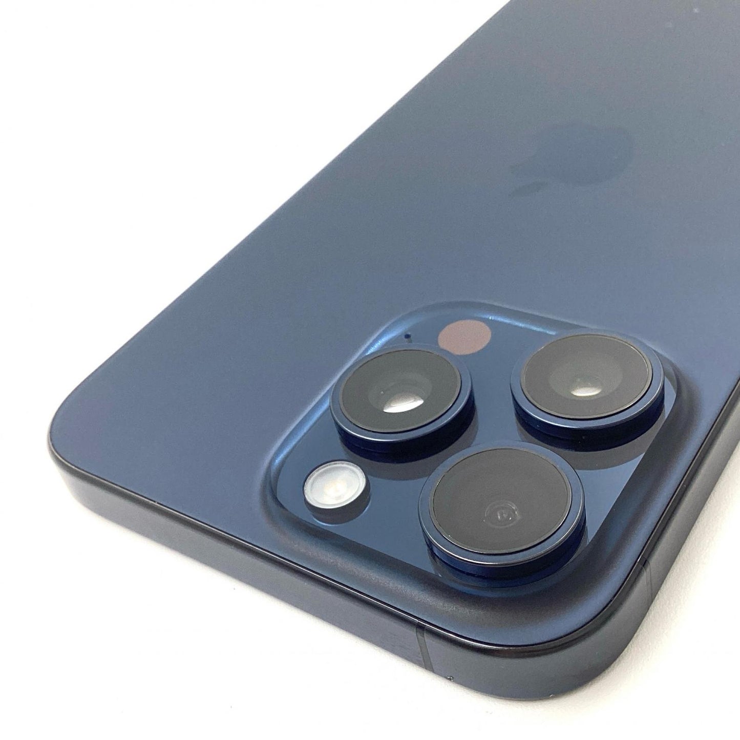 【全額返金保証】【最速発送】Apple iPhone iPhone 15 Pro Max 1TB ブルーチタニウム docomo 動作確認済 85%