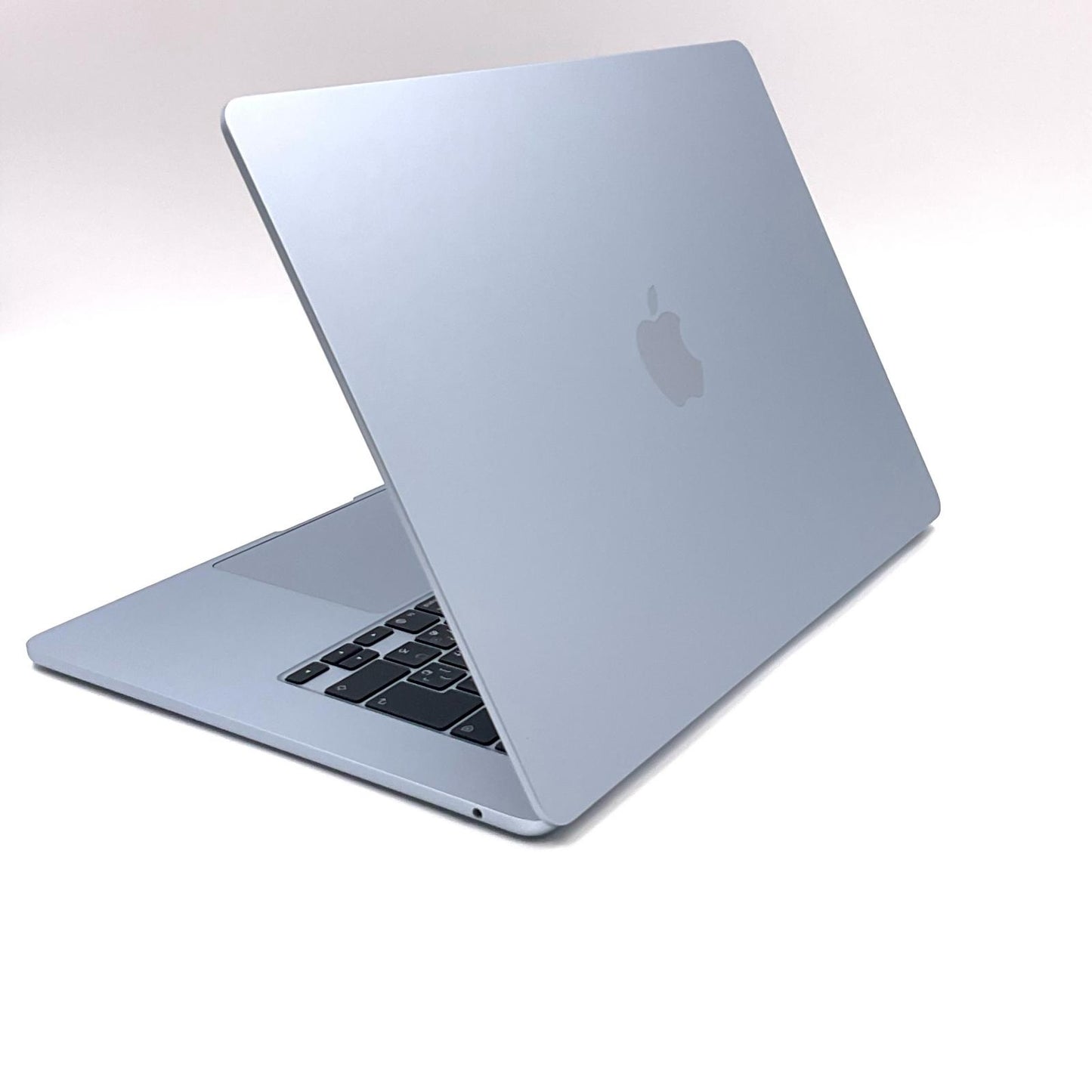 【全額返金保証】【最速発送】Apple MacBook Air 15.3インチ 2025 Apple M4 32GB SSD 1TB スカイブルー 100% 超美品 動作確認済