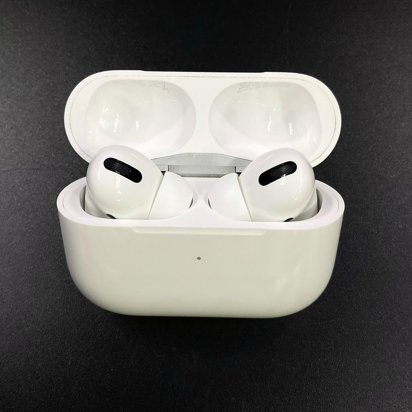 【全額返金保証】【最速発送】Apple AirPods Pro 1 with MagSafe Charging Case 動作確認済