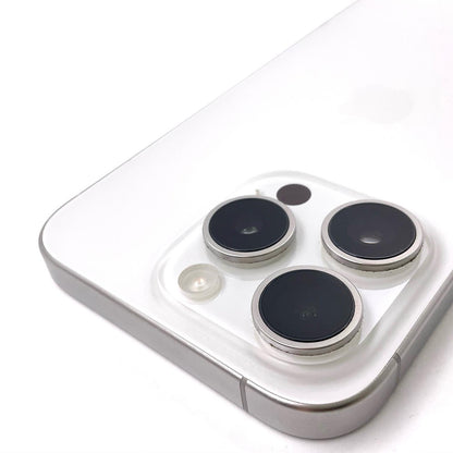 【全額返金保証】【最速発送】Apple iPhone iPhone 15 Pro 256GB ホワイトチタニウム docomo SIMフリー 白ロム 動作確認済 86%