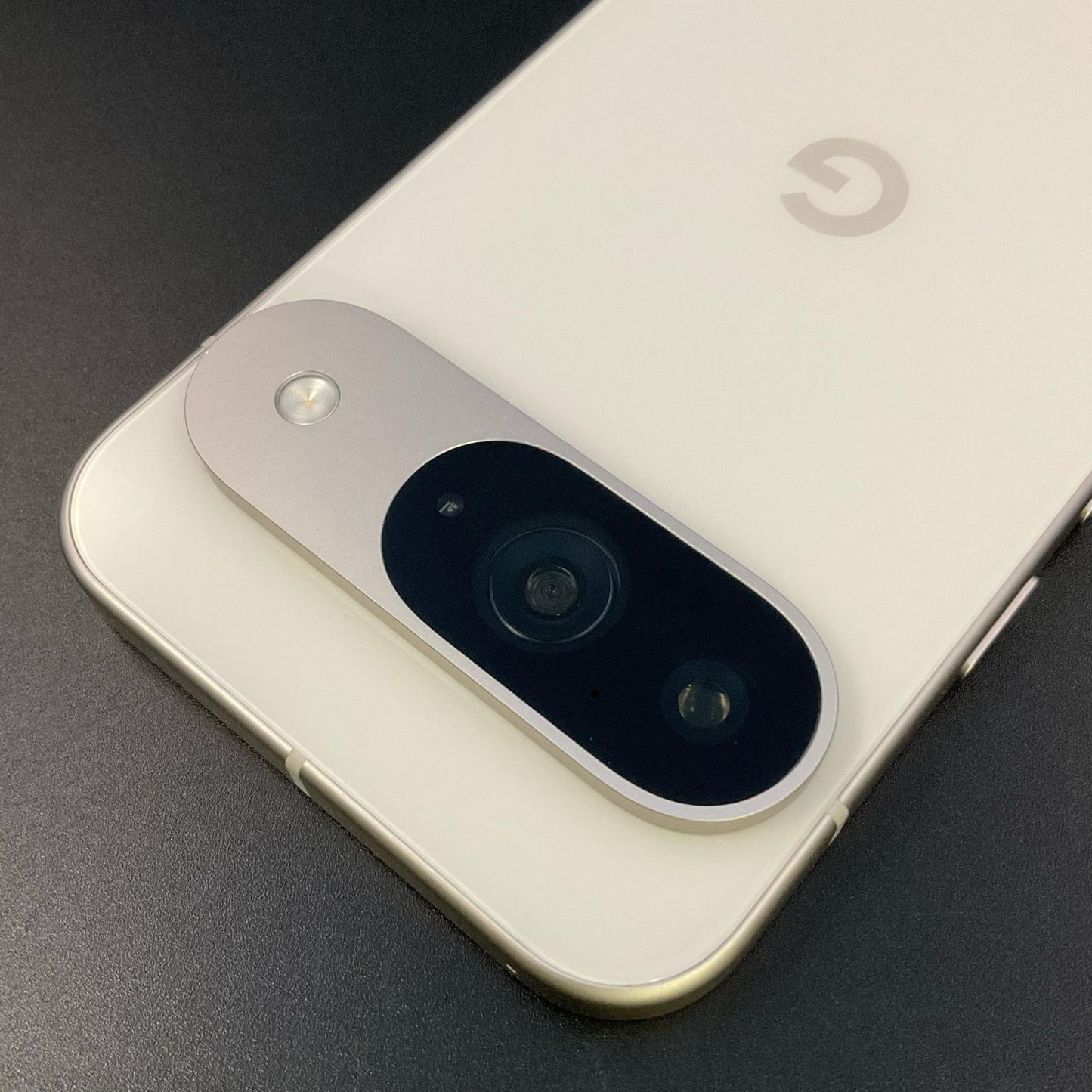 【全額返金保証】【最速発送】Google Pixel 9 256GB Porcelain SIMフリー G1B60 白ロム 美品 動作確認済