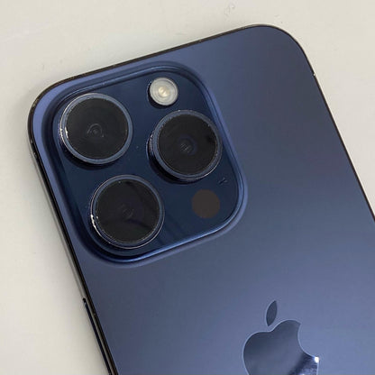 【全額返金保証】【最速発送】Apple iPhone iPhone 15 Pro 128GB ブルーチタニウム docomo SIMフリー 動作確認済 86%