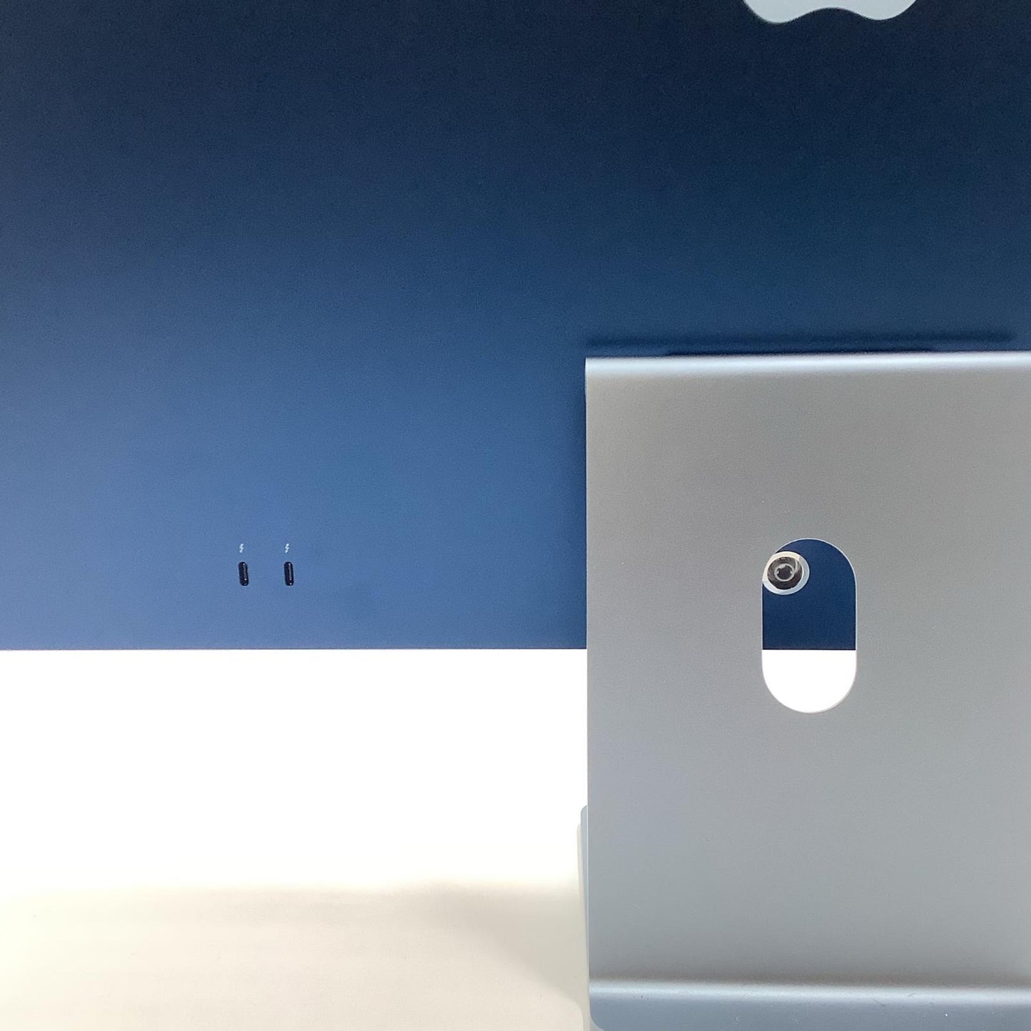 【全額返金保証】【最速発送】Apple iMac 24インチ Apple M3 8GB SSD 256GB ブルー 動作確認済