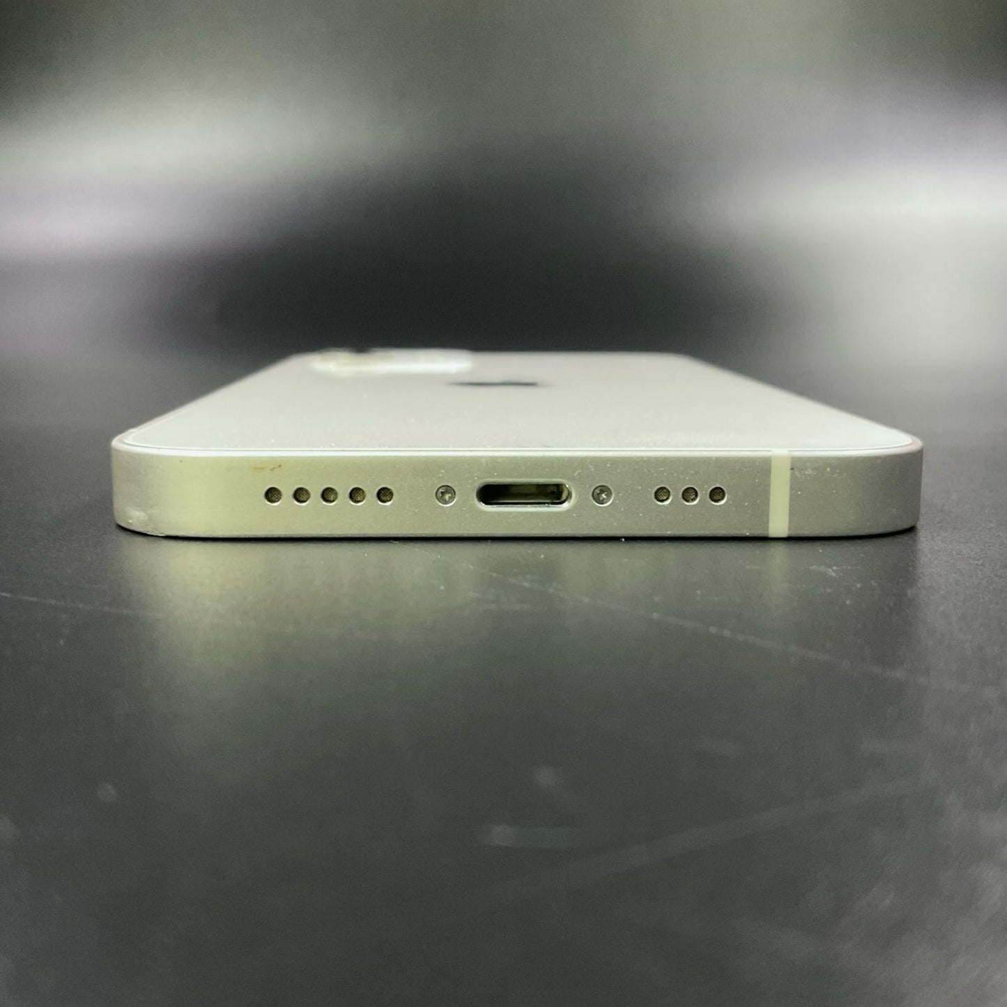 【最速発送】Apple iPhone iPhone 12 64GB ホワイト au SIMフリー 白ロム【難有】 87%