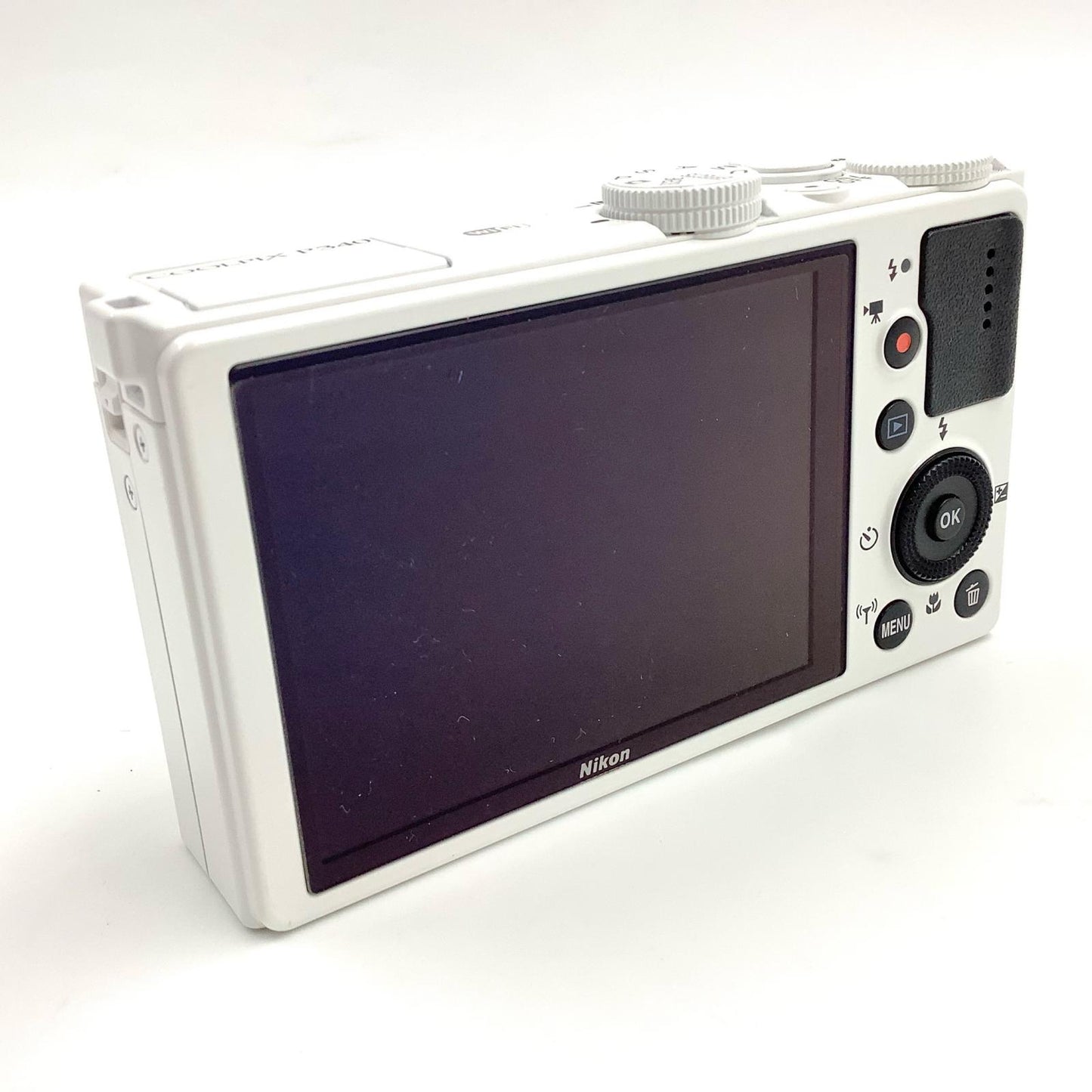 【全額返金保証】【最速発送】Nikon コンパクトデジタルカメラ COOLPIX P340 [ホワイト] 美品 動作確認済
