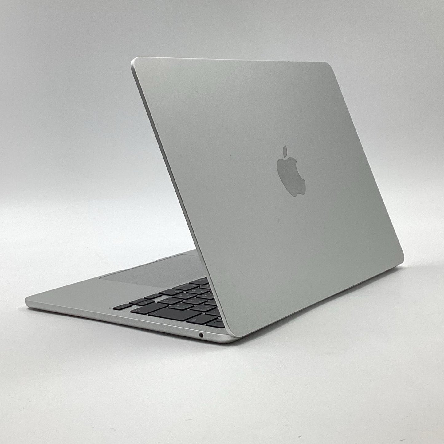【全額返金保証】【最速発送】Apple MacBook Air 13インチ 2022 Apple M2 16GB SSD 256GB シルバー 100% 動作確認済