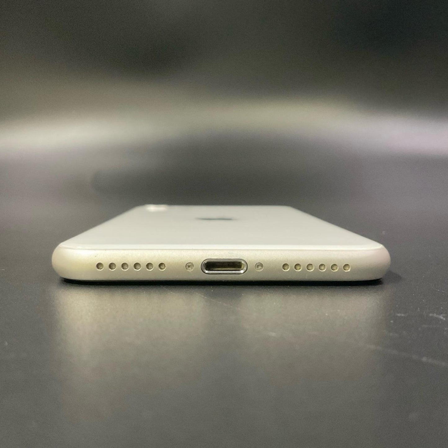 【全額返金保証】【最速発送】Apple iPhone iPhone SE（第3世代） 128GB スターライト Softbank 美品 動作確認済 87%