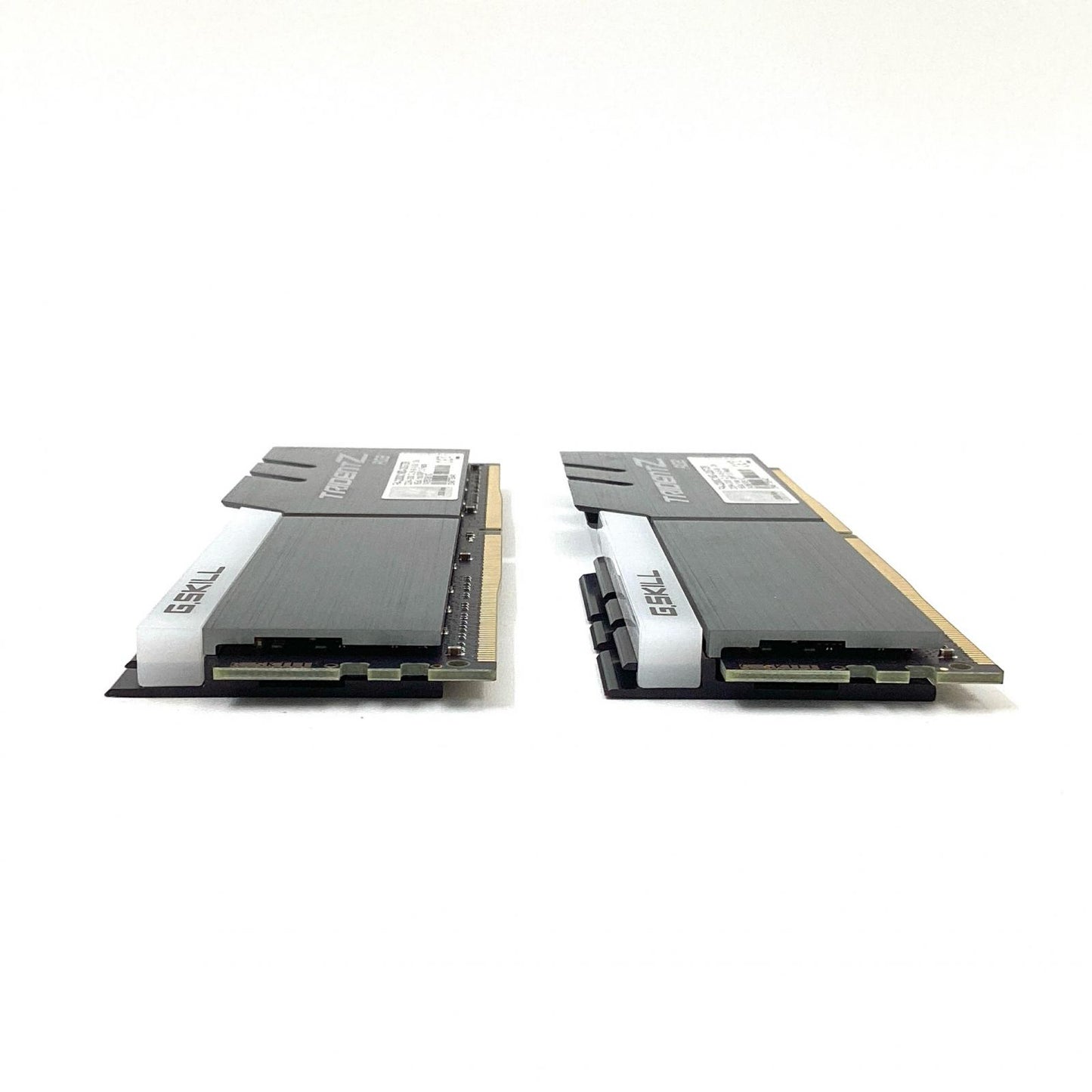 【全額返金保証】【最速発送】G.SKILL メモリ Trident Z RGB (DDR4 PC4-25600 16GB 2枚組) F4-3200C16D-32GTZR 美品 動作確認済