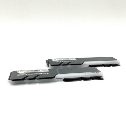 【全額返金保証】【最速発送】G.SKILL メモリ Trident Z RGB (DDR4 PC4-25600 16GB 2枚組) F4-3200C16D-32GTZR 美品 動作確認済