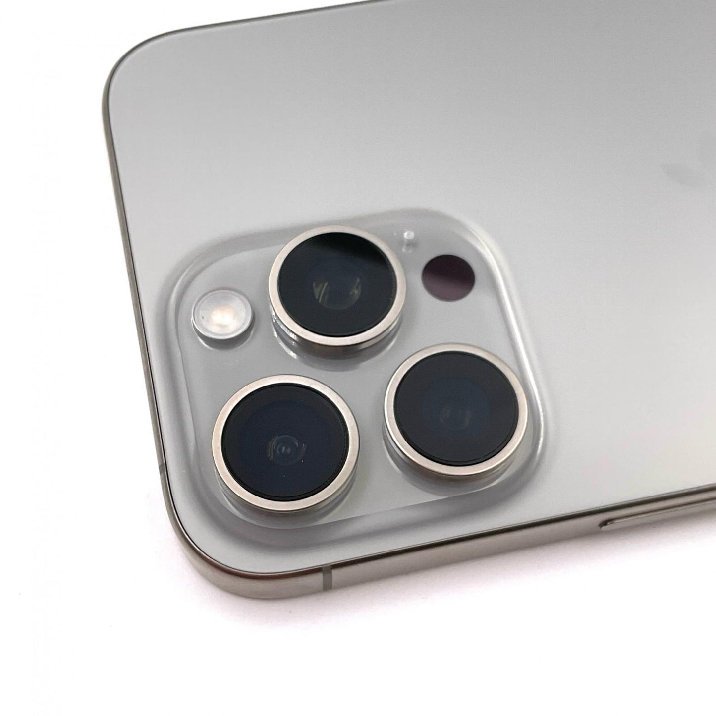 【全額返金保証】【最速発送】Apple iPhone iPhone 15 Pro Max 256GB ナチュラルチタニウム SIMフリー 白ロム 美品 動作確認済 86%