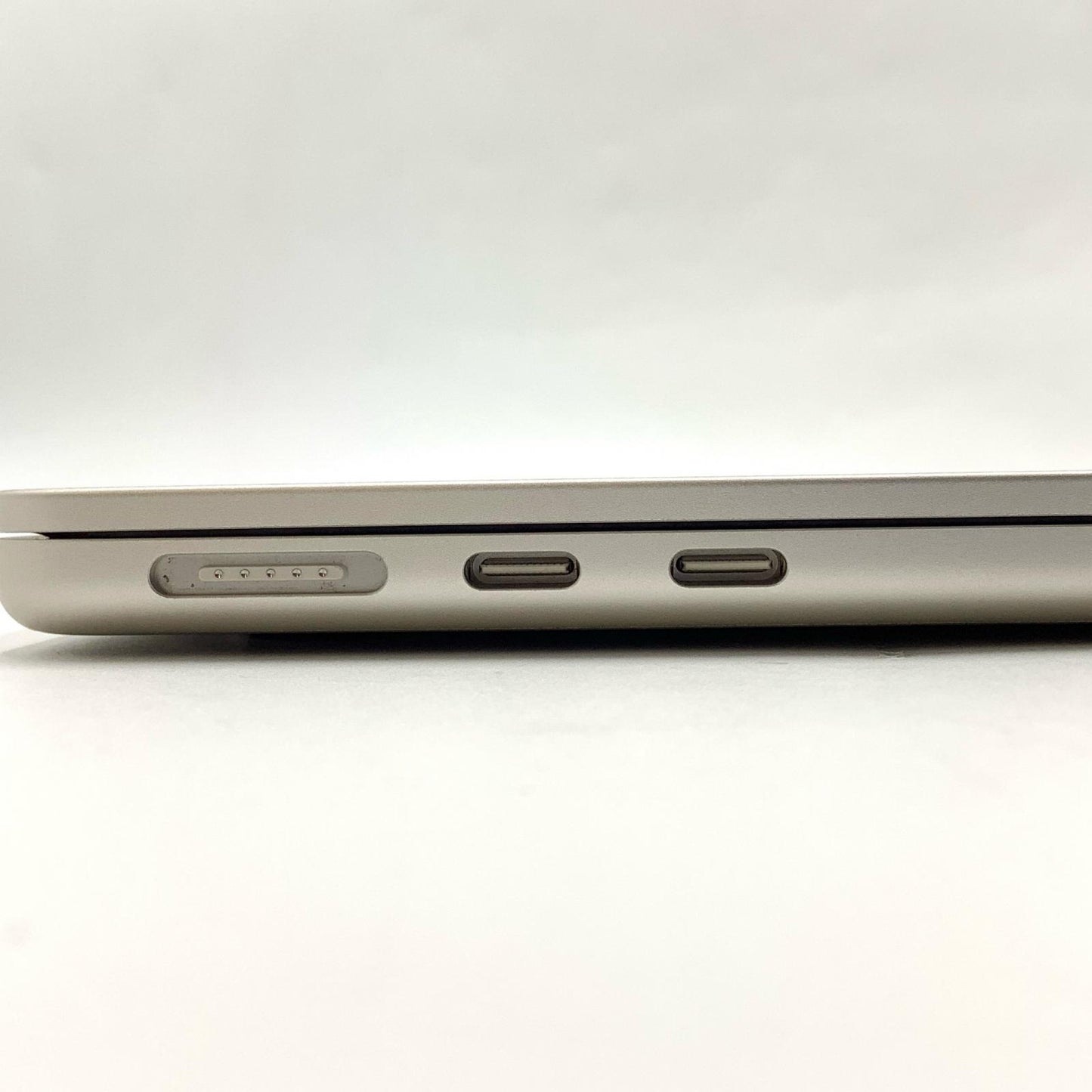 【全額返金保証】【最速発送】Apple MacBook Air 13.6インチ 2022 Apple M2 8GB SSD 256GB スターライト 100% 超美品 動作確認済