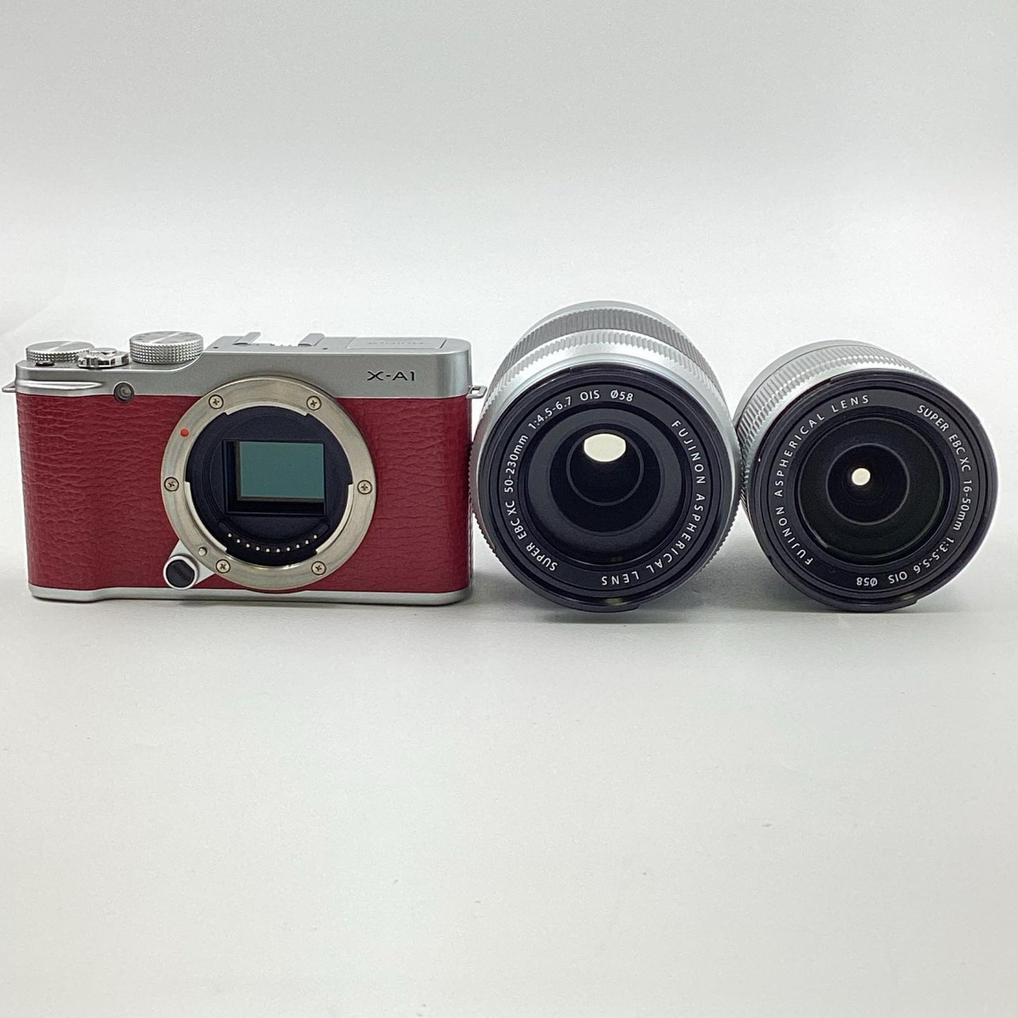 【全額返金保証】【最速発送】FUJIFILM デジタル一眼 FUJIFILM X-A1 ダブルズームレンズキット [レッド] 動作確認済