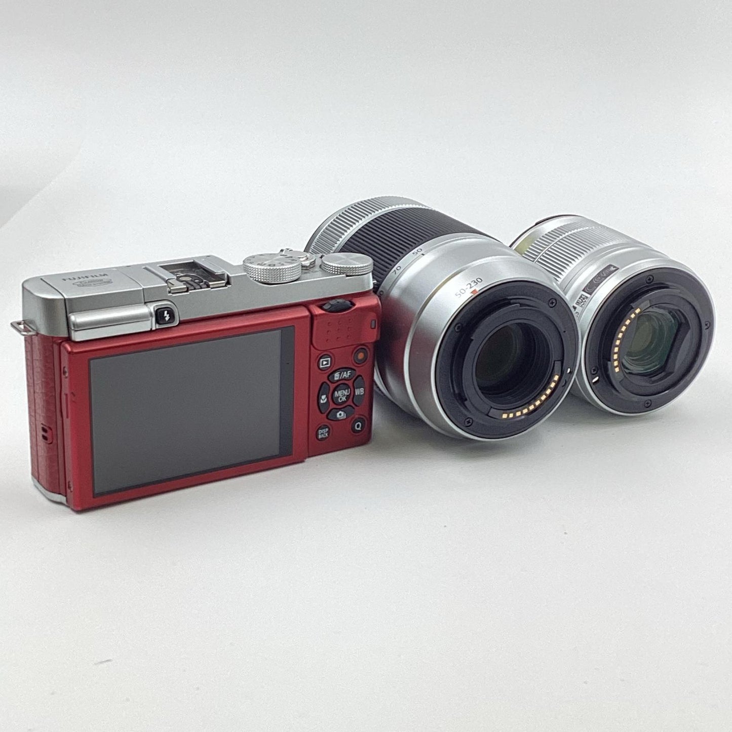【全額返金保証】【最速発送】FUJIFILM デジタル一眼 FUJIFILM X-A1 ダブルズームレンズキット [レッド] 動作確認済