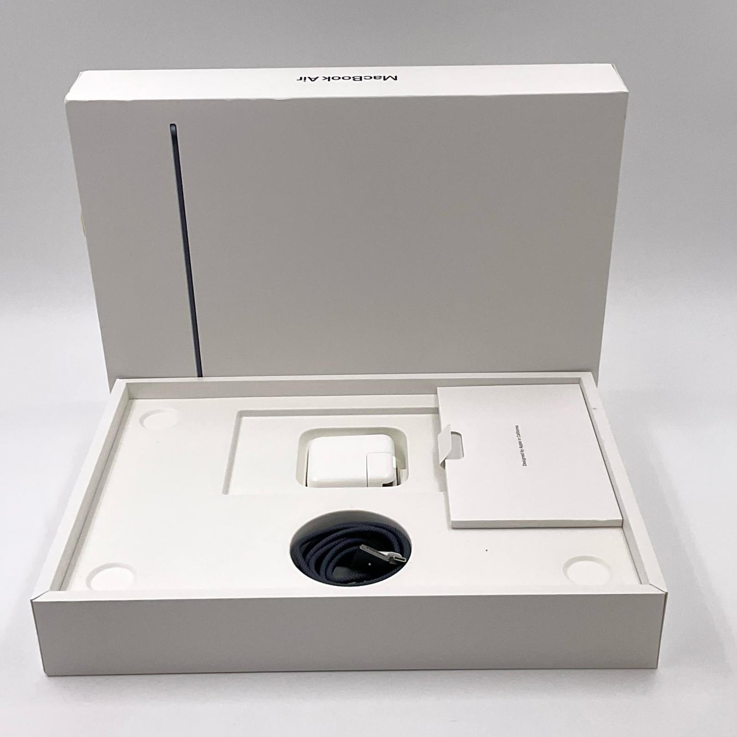 【全額返金保証】【最速発送】Apple MacBook Air 13インチ 2022 Apple M2 8GB SSD 256GB ミッドナイト 99% 美品 動作確認済
