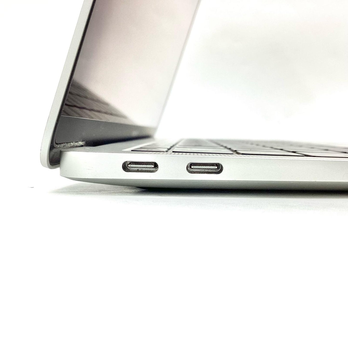 【全額返金保証】【最速発送】Apple MacBook Air 13インチ 2018 1.6 GHz Intel Core i5 8GB M.2 SSD 128GB シルバー 動作確認済