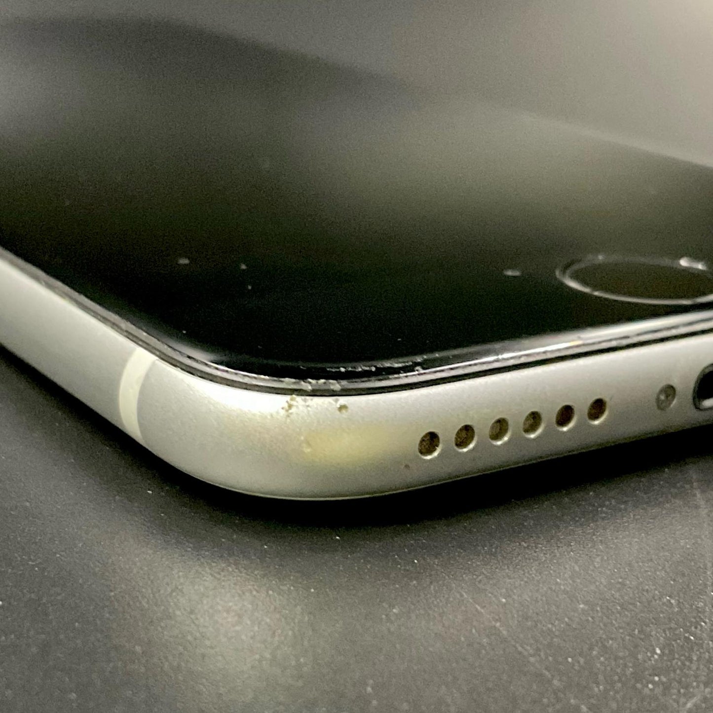 【全額返金保証】【最速発送】Apple iPhone iPhone SE（第2世代） 128GB ホワイト SIMフリー 白ロム 動作確認済 90%
