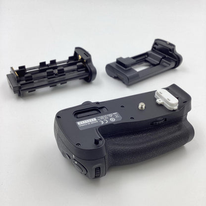 【全額返金保証】【最速発送】Nikon マルチパワーバッテリーパック MB-D17 超美品 動作確認済