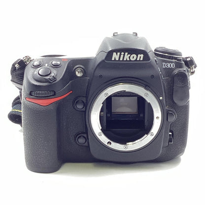 【最速発送】Nikon デジタル一眼 D300 ボディ ブラック【難有】
