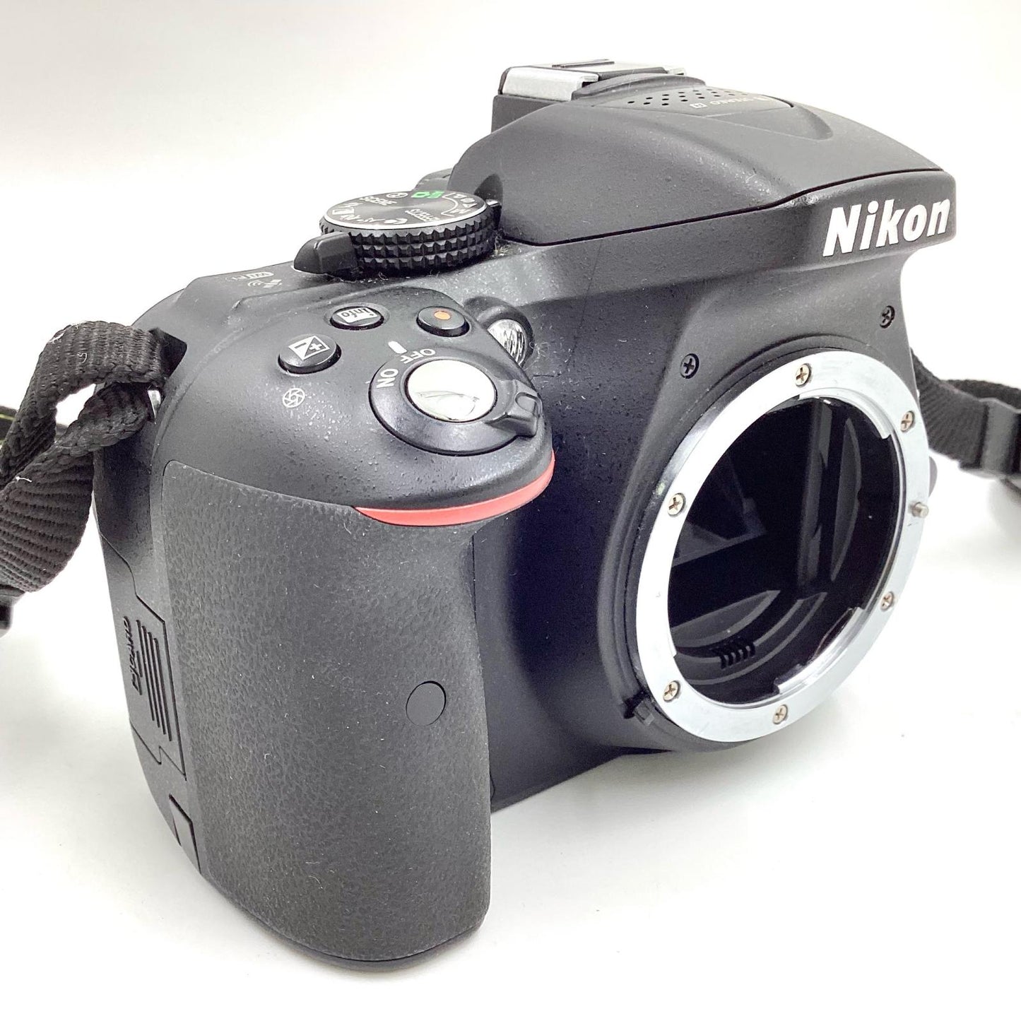 【全額返金保証】【最速発送】Nikon デジタル一眼 D5300　ボディ　ブラック 美品 動作確認済