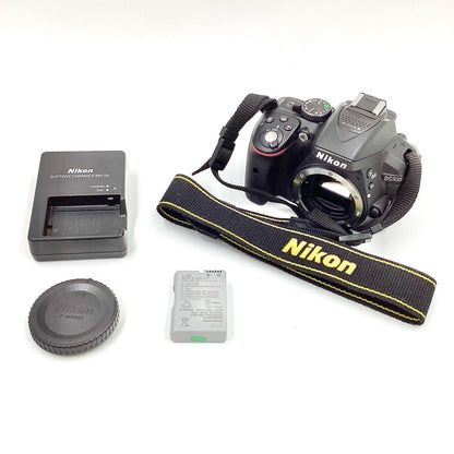 【全額返金保証】【最速発送】Nikon デジタル一眼 D5300　ボディ　ブラック 美品 動作確認済
