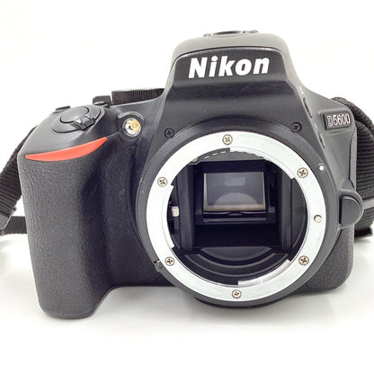 【全額返金保証】【最速発送】Nikon デジタル一眼 D5600 ボディ ブラック 動作確認済