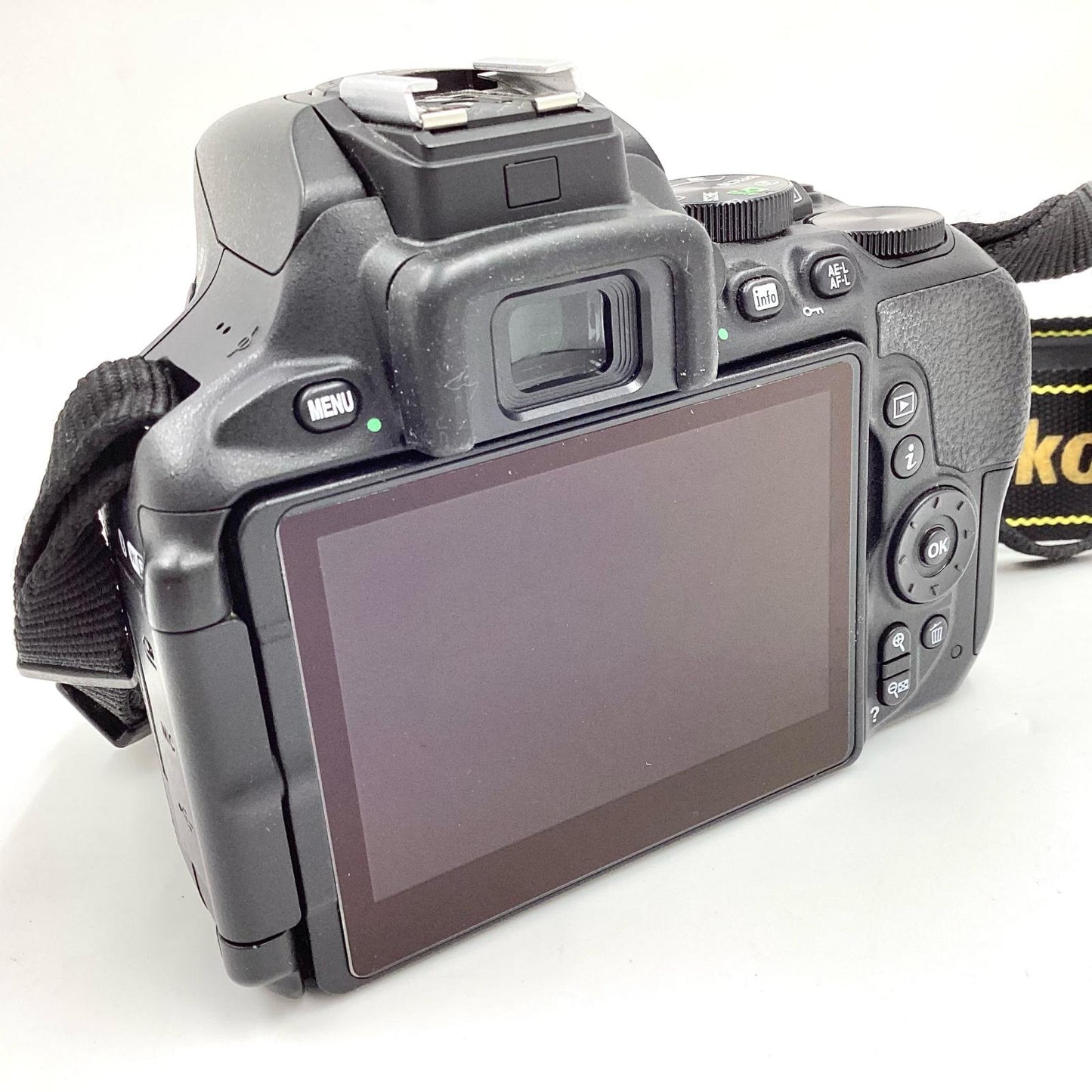 【全額返金保証】【最速発送】Nikon デジタル一眼 D5600 ボディ ブラック 動作確認済