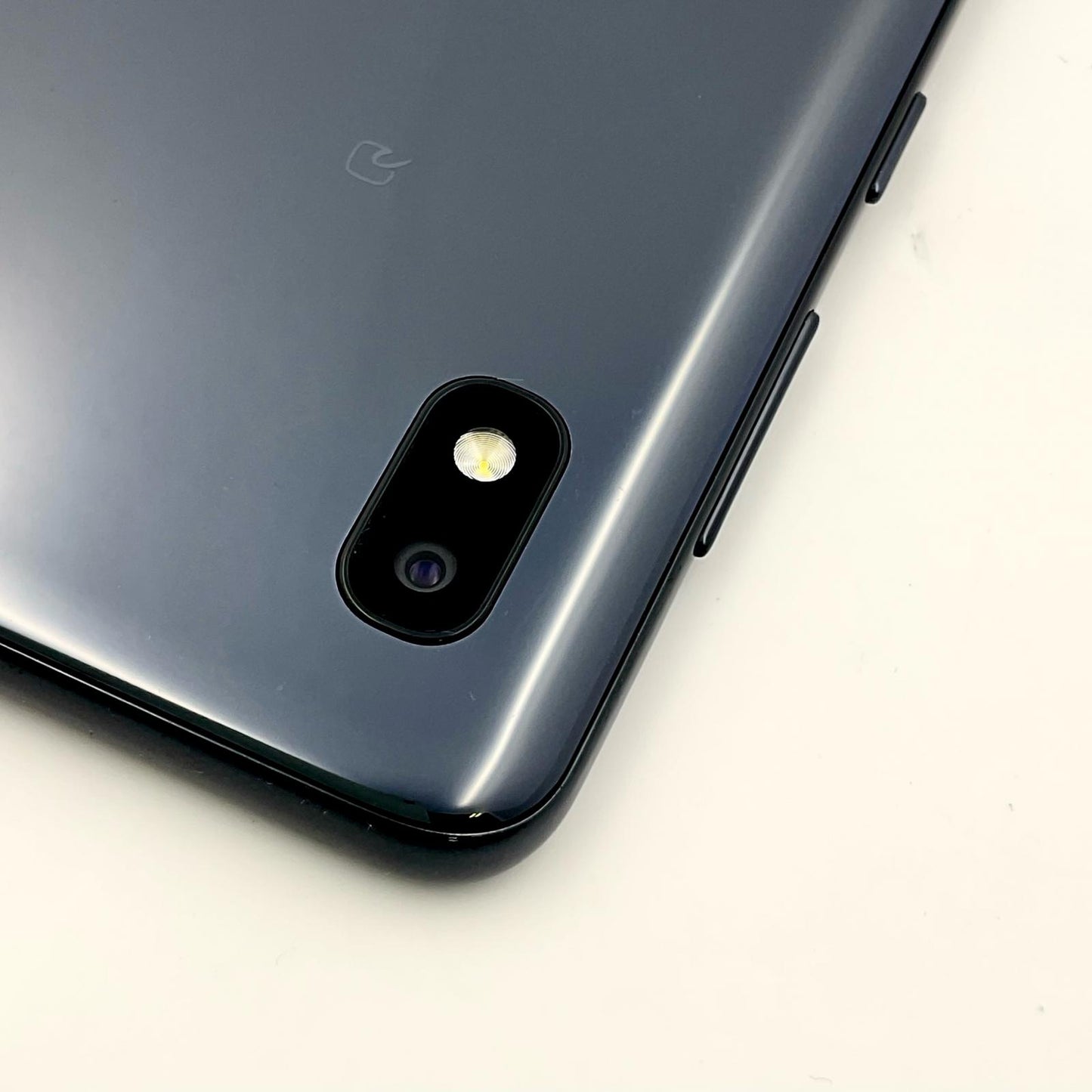【全額返金保証】【最速発送】SAMSUNG Galaxy A21 64GB ブラック au SCV49 白ロム 動作確認済