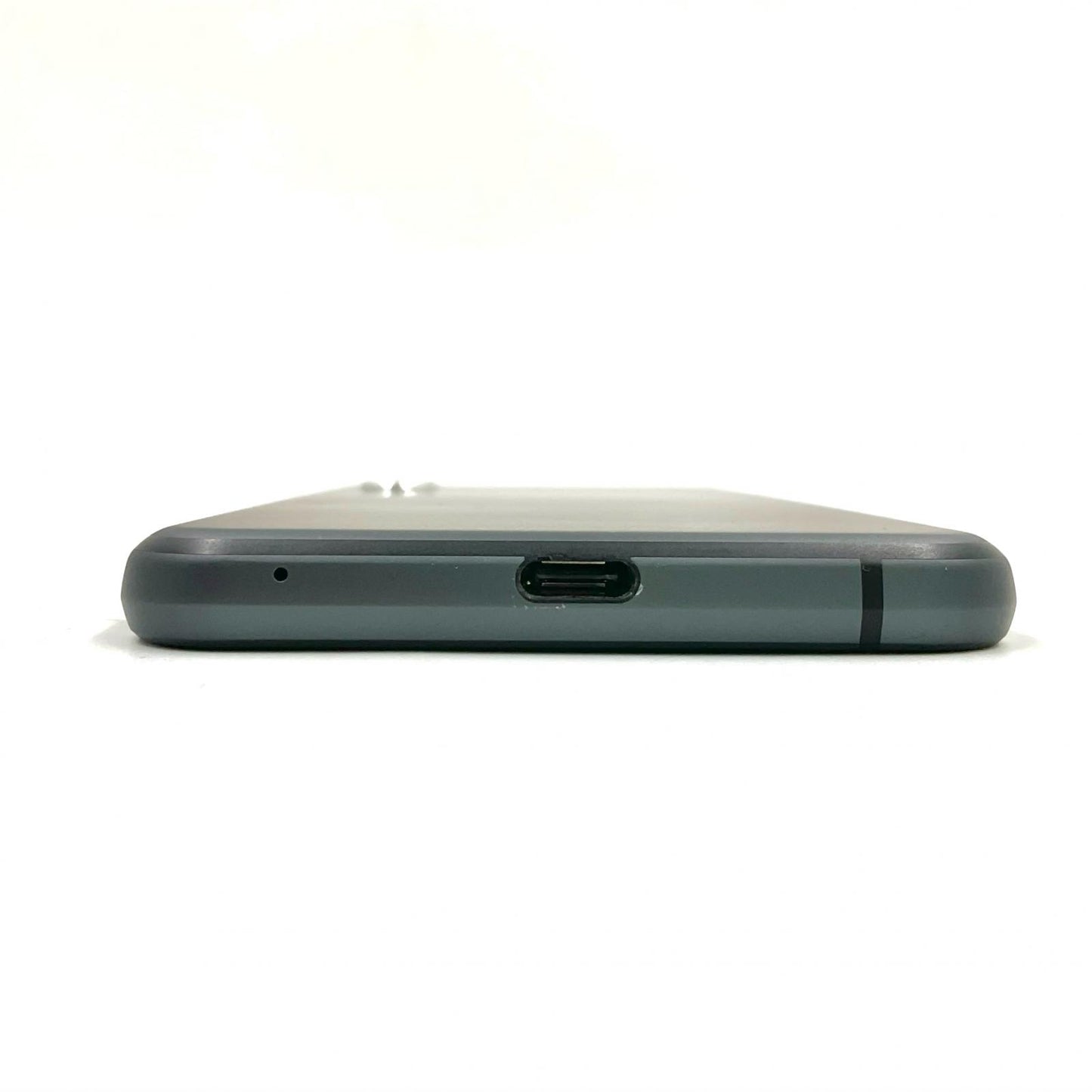 【全額返金保証】【最速発送】SHARP AQUOS sense3 64GB ブラック docomo 白ロム 動作確認済
