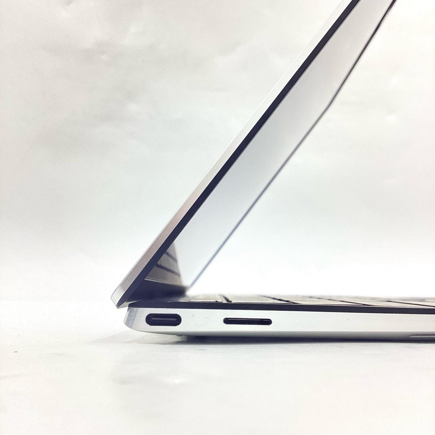 【全額返金保証】【最速発送】DELL XPS 13 9300 P117G001 Intel(R) Core(TM) i7-1065G7 CPU @ 1.30GHz (1.50GHz) 16GB M.2 SSD 1TB 80.4% 動作確認済